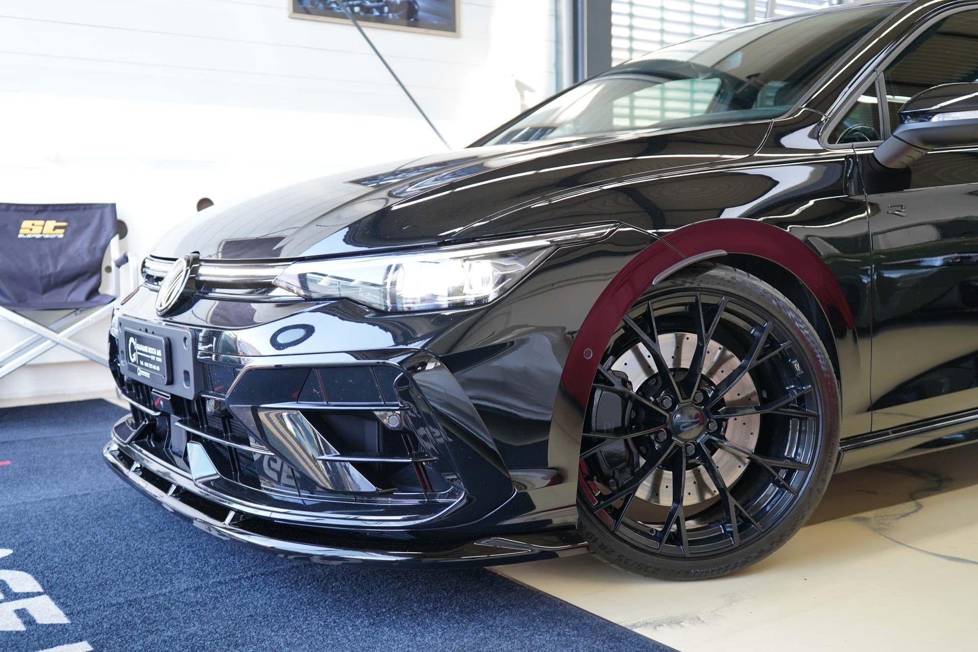 VW Golf 2.0 TSI R Black Edition DSG 4 Motion / Akrapovic * APR **-image-3
