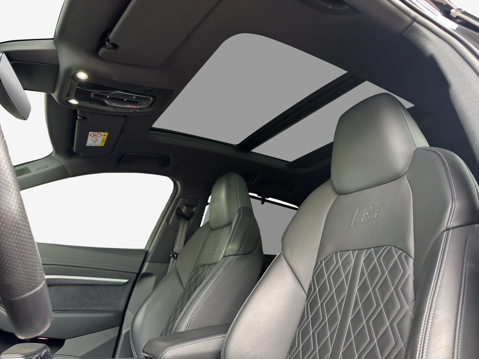AUDI e-tron S quattro-image-14