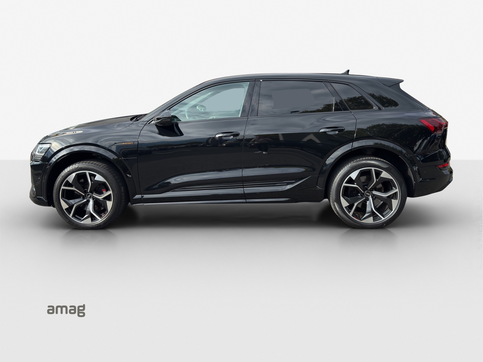 AUDI e-tron S quattro-image-1