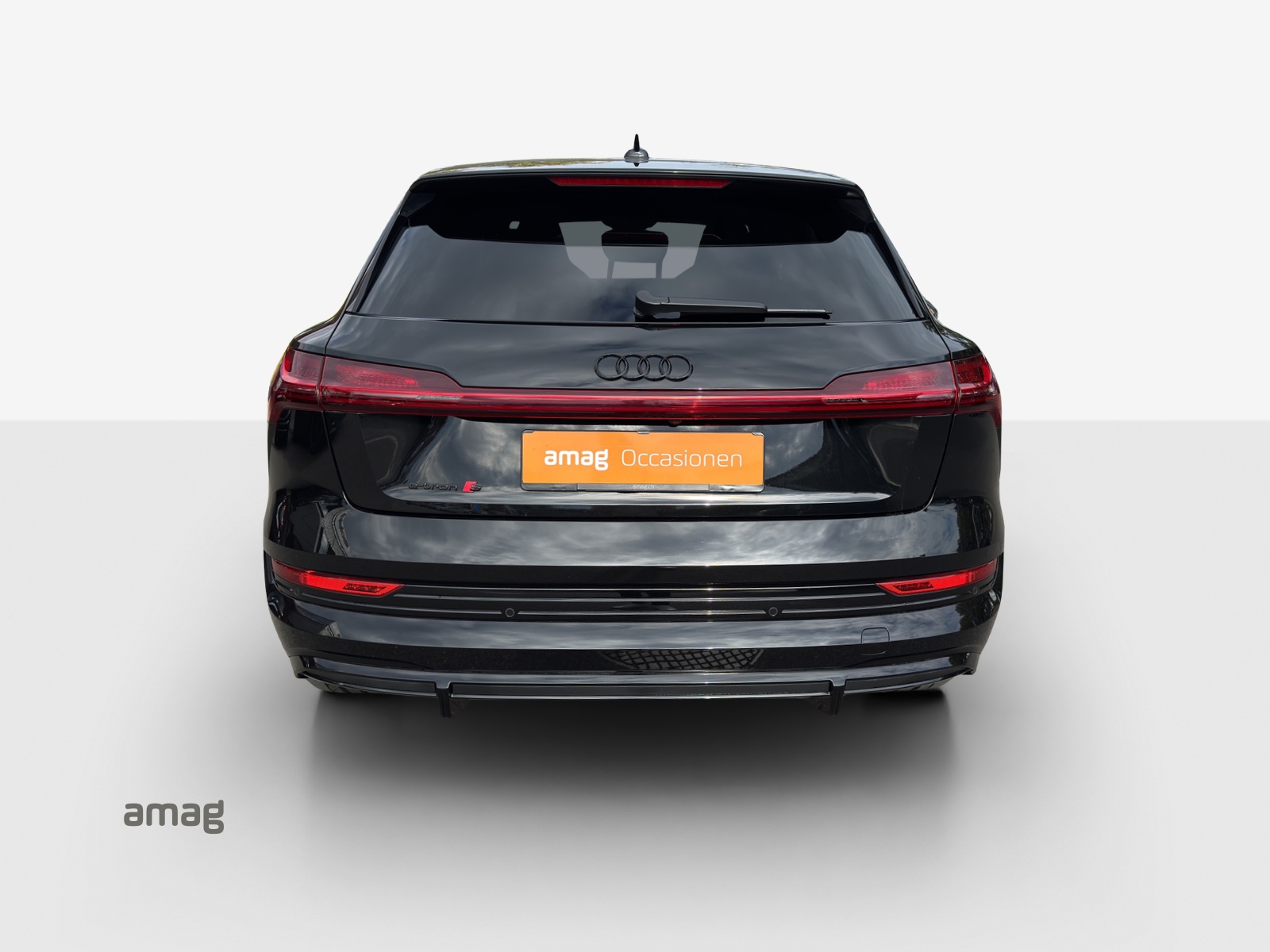 AUDI e-tron S quattro-image-3