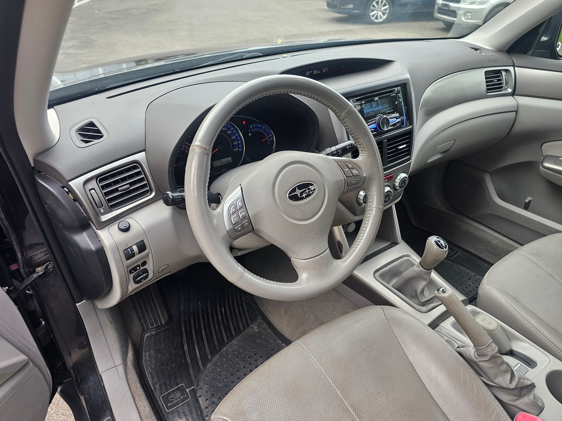 SUBARU Forester 2.0XS Limited-showroom-element-3