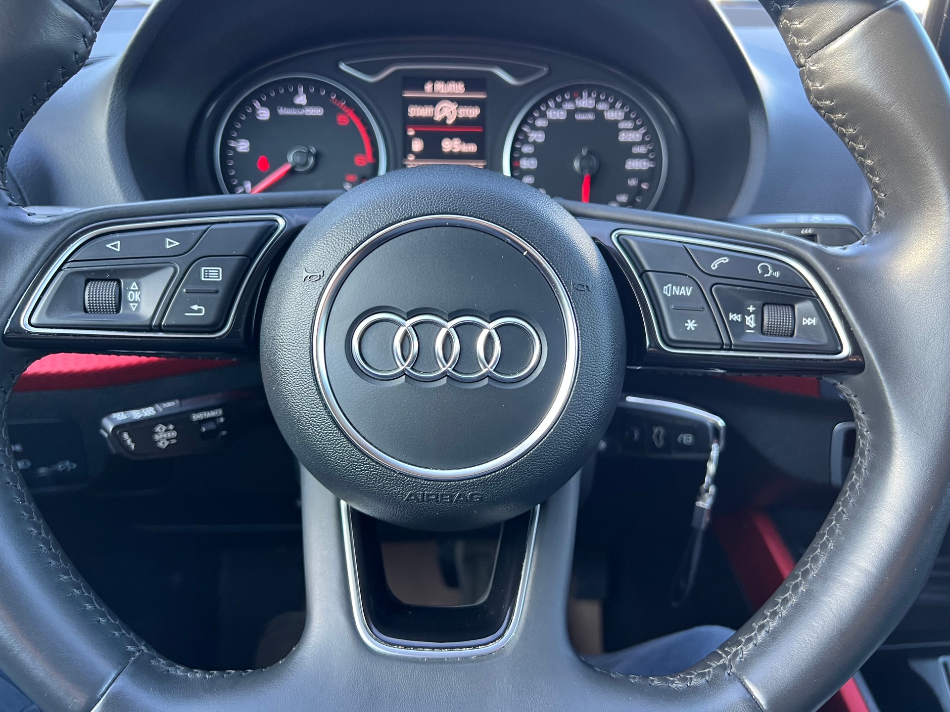 AUDI Q2 2.0 TDI sport quattro S-tronic ** Navi * AHK 1800kg. * 8 fach * frisch ab MFK **-image-22