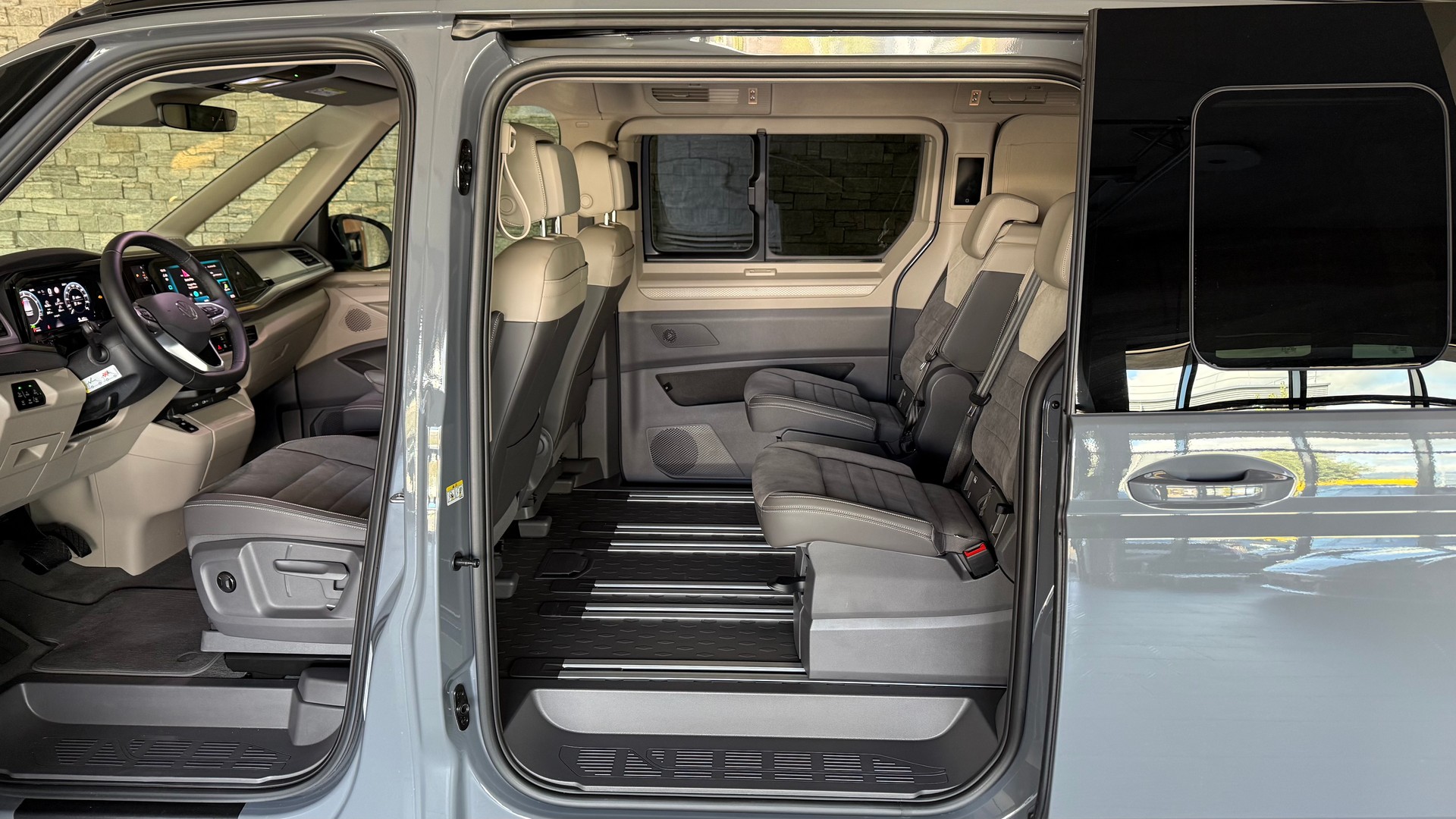 VW California eHybrid Beach Tour Liberty 4Motion 245PS-image-11