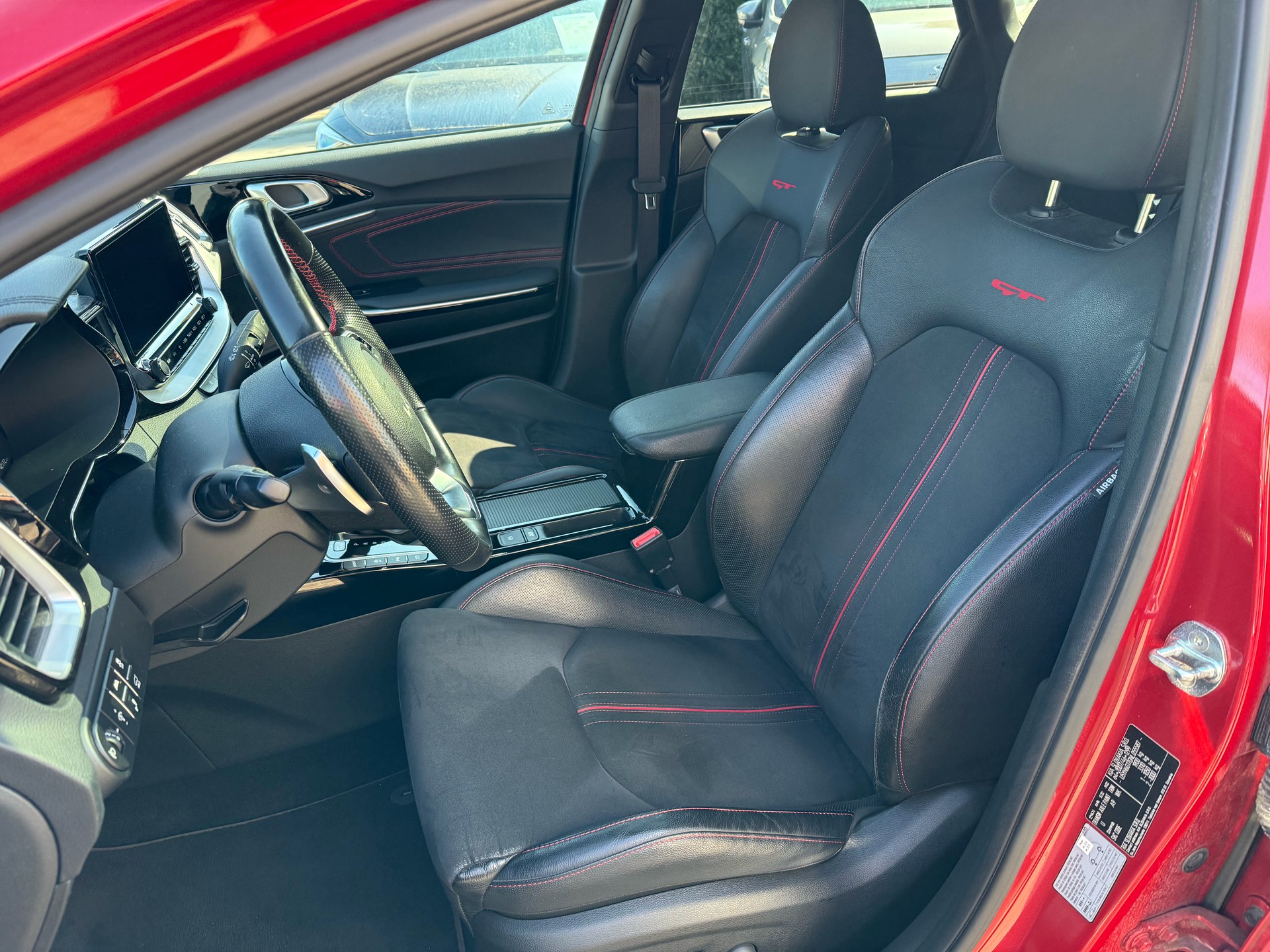 KIA ProCeed 1.6 T-GDi GT DCT-image-10
