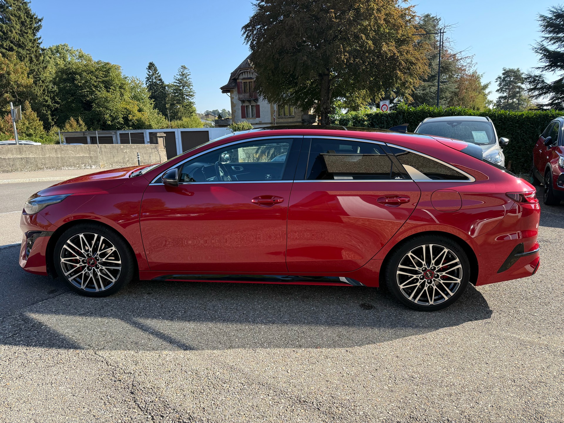 KIA ProCeed 1.6 T-GDi GT DCT-image-5