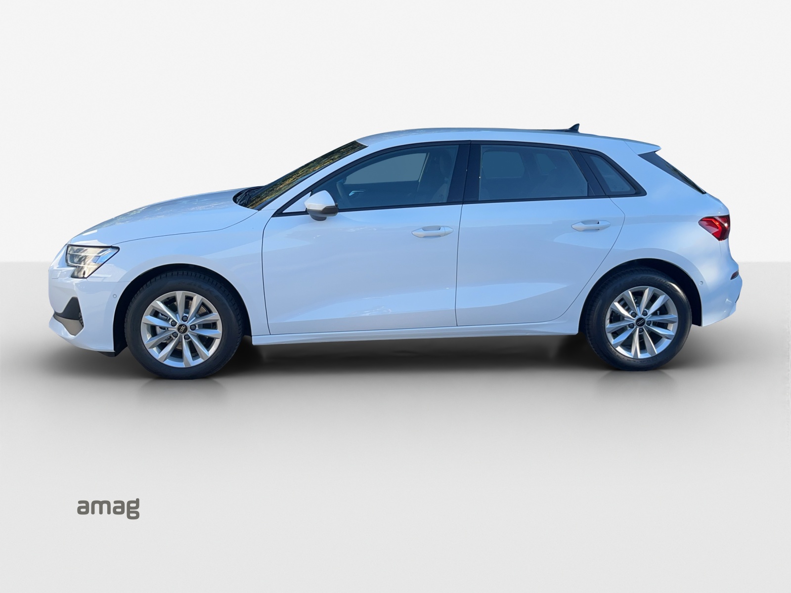 AUDI A3 Sportback TFSI 85 kW Ambition S-tronic-image-1