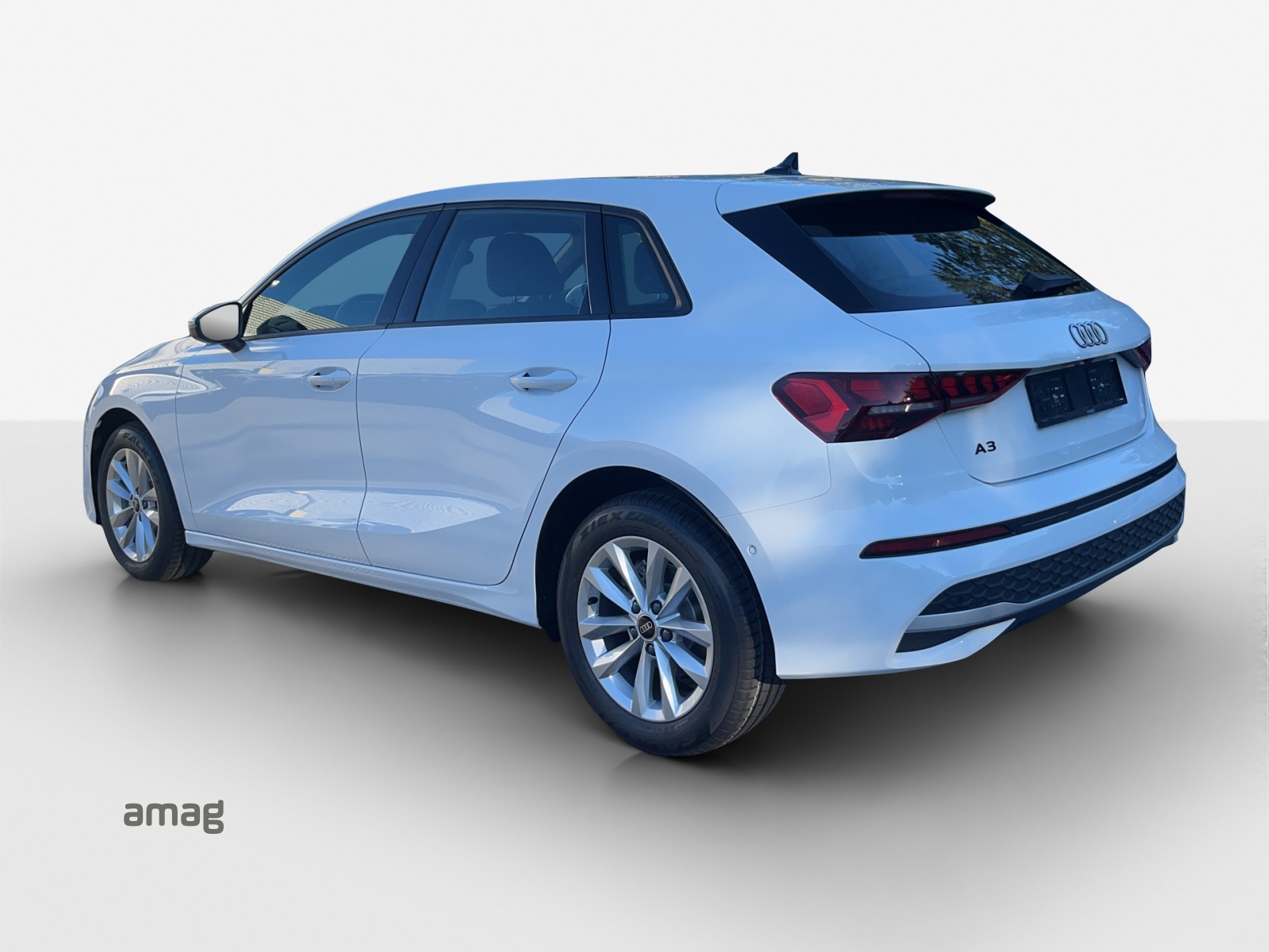AUDI A3 Sportback TFSI 85 kW Ambition S-tronic-image-2