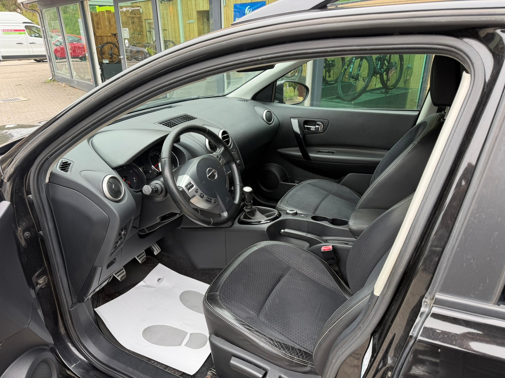 NISSAN Qashqai 1.6 dCi iStop 4WD i-Way-image-7