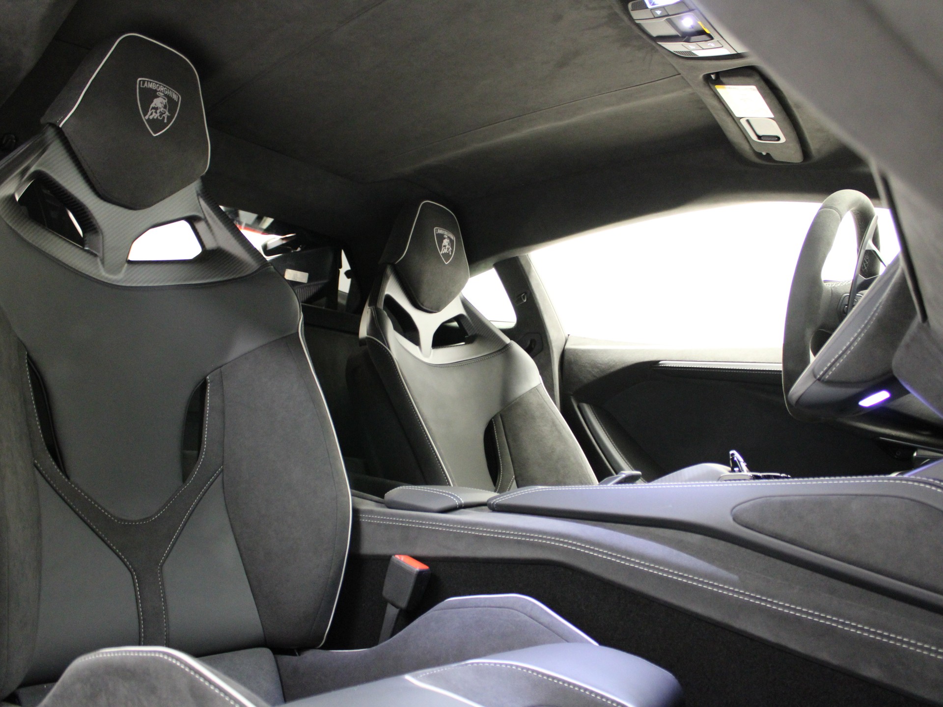 LAMBORGHINI Revuelto HPEV-image-5