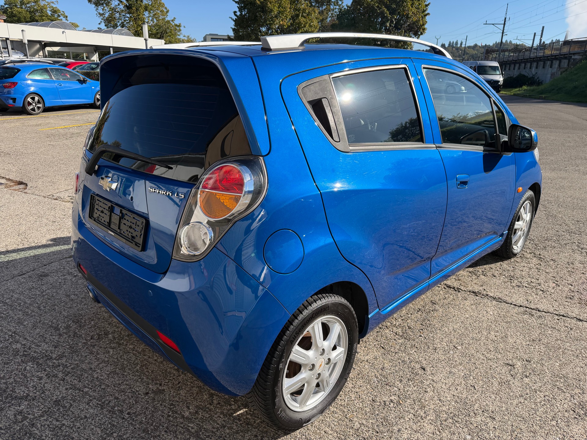 CHEVROLET Spark 1.2 100 Edition-showroom-element-3