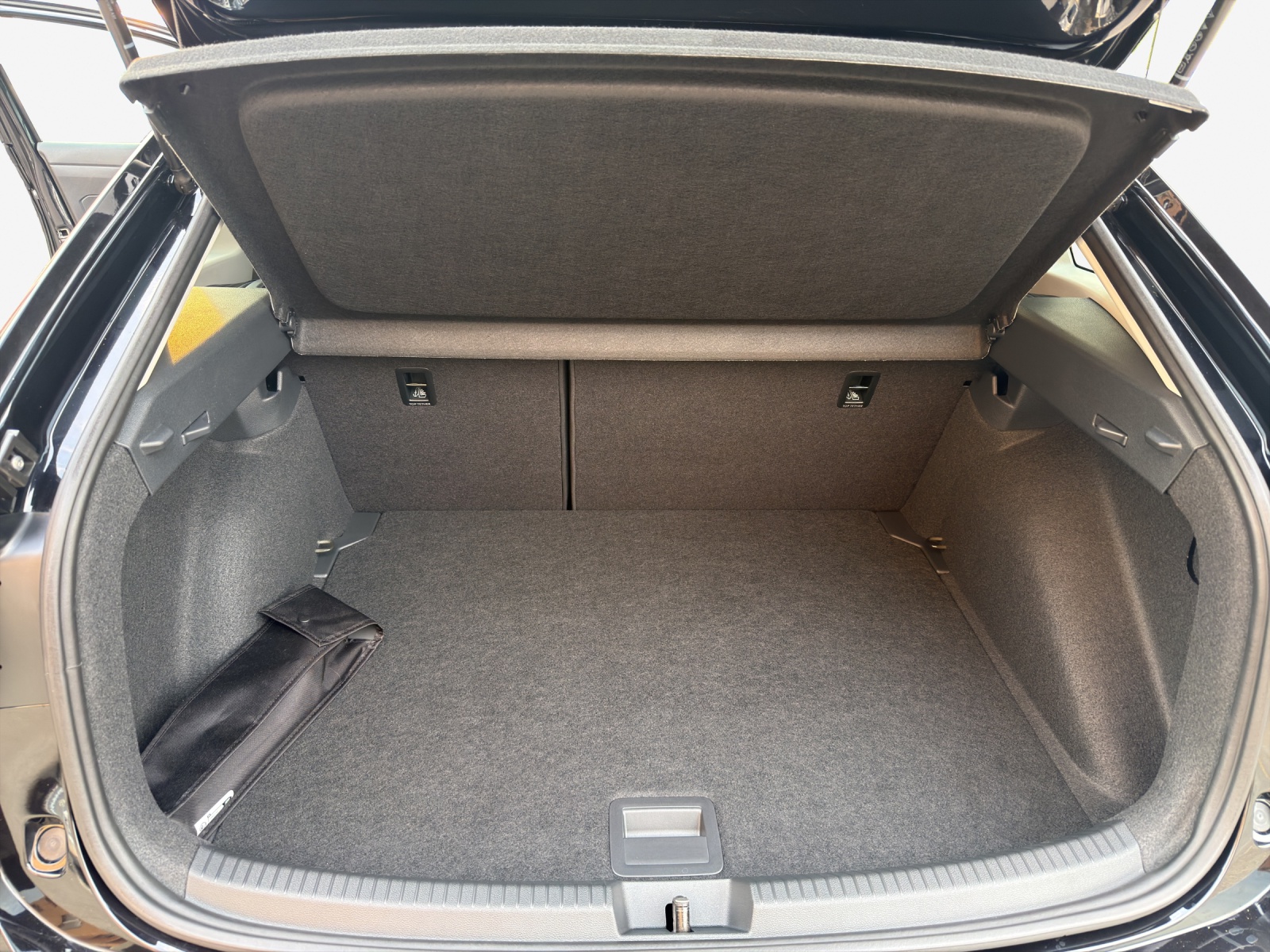 VW Taigo 1.0 TSI Life United DSG-image-12
