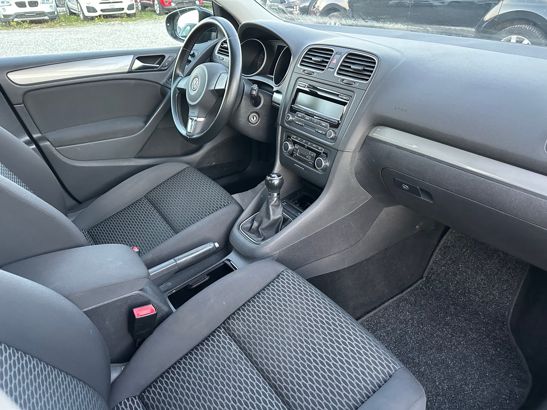 VW GOLF-image-10