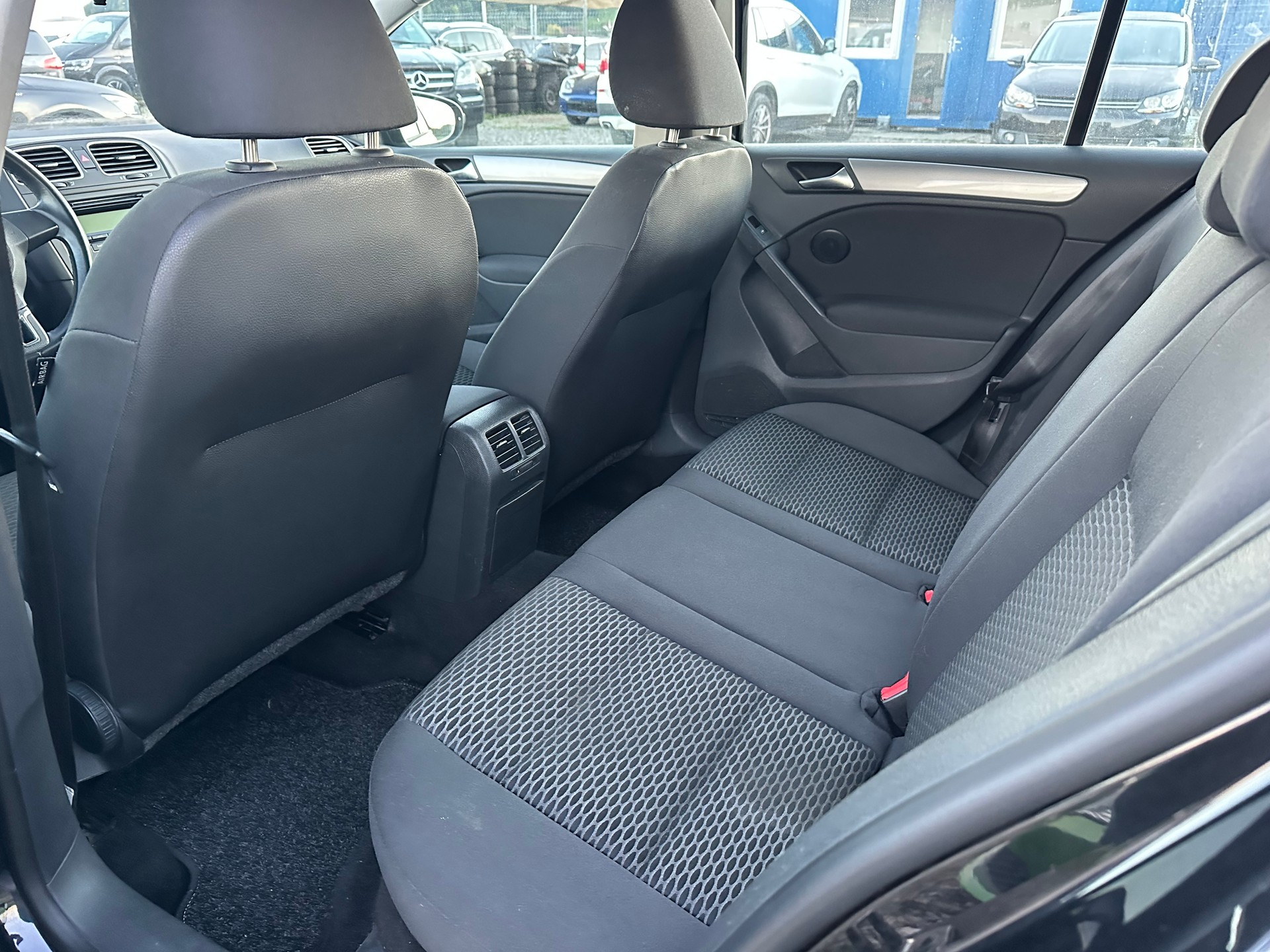 VW GOLF-image-8