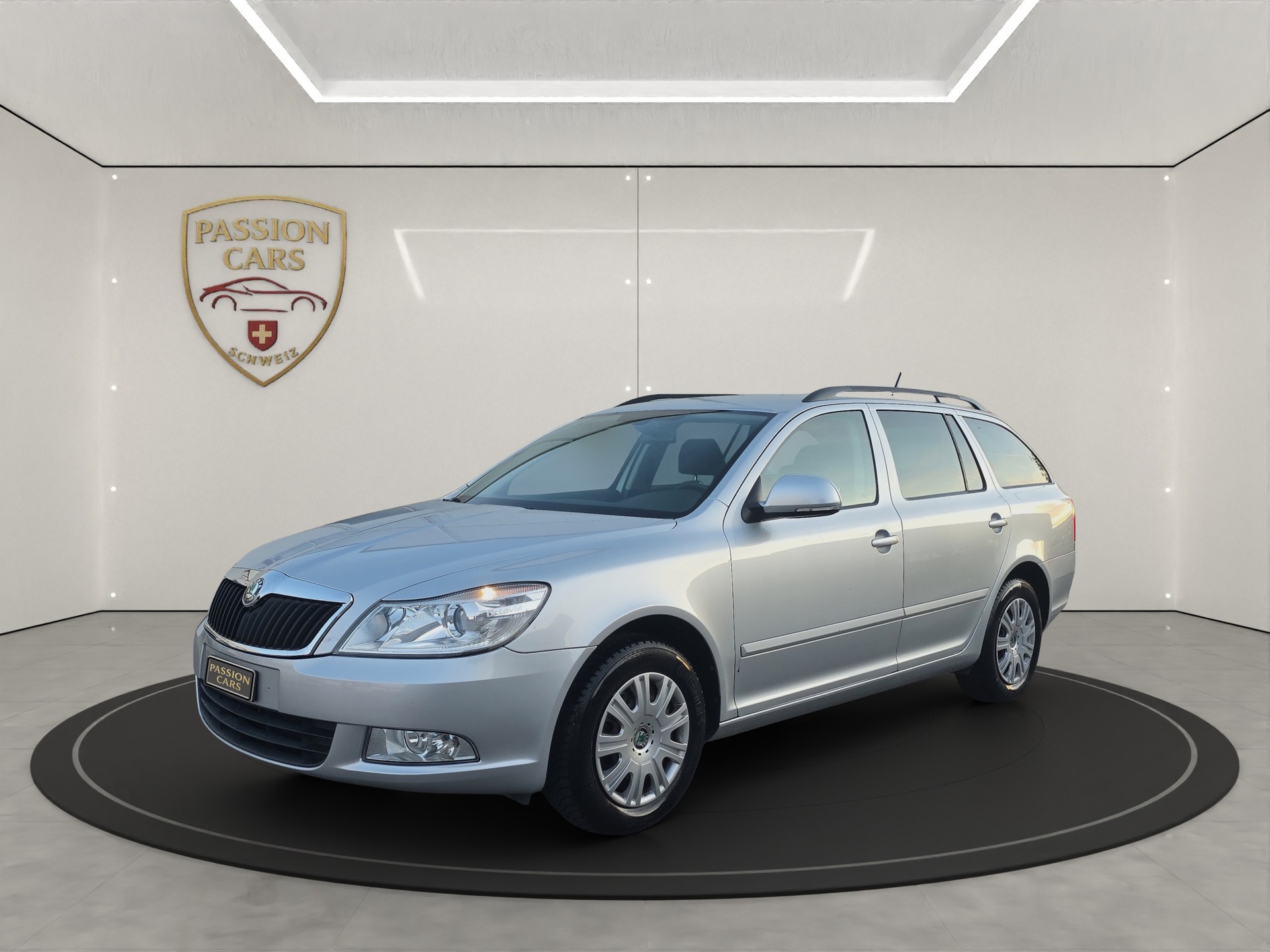 SKODA Octavia Combi 1.6 TDI Ambition DSG-image-1