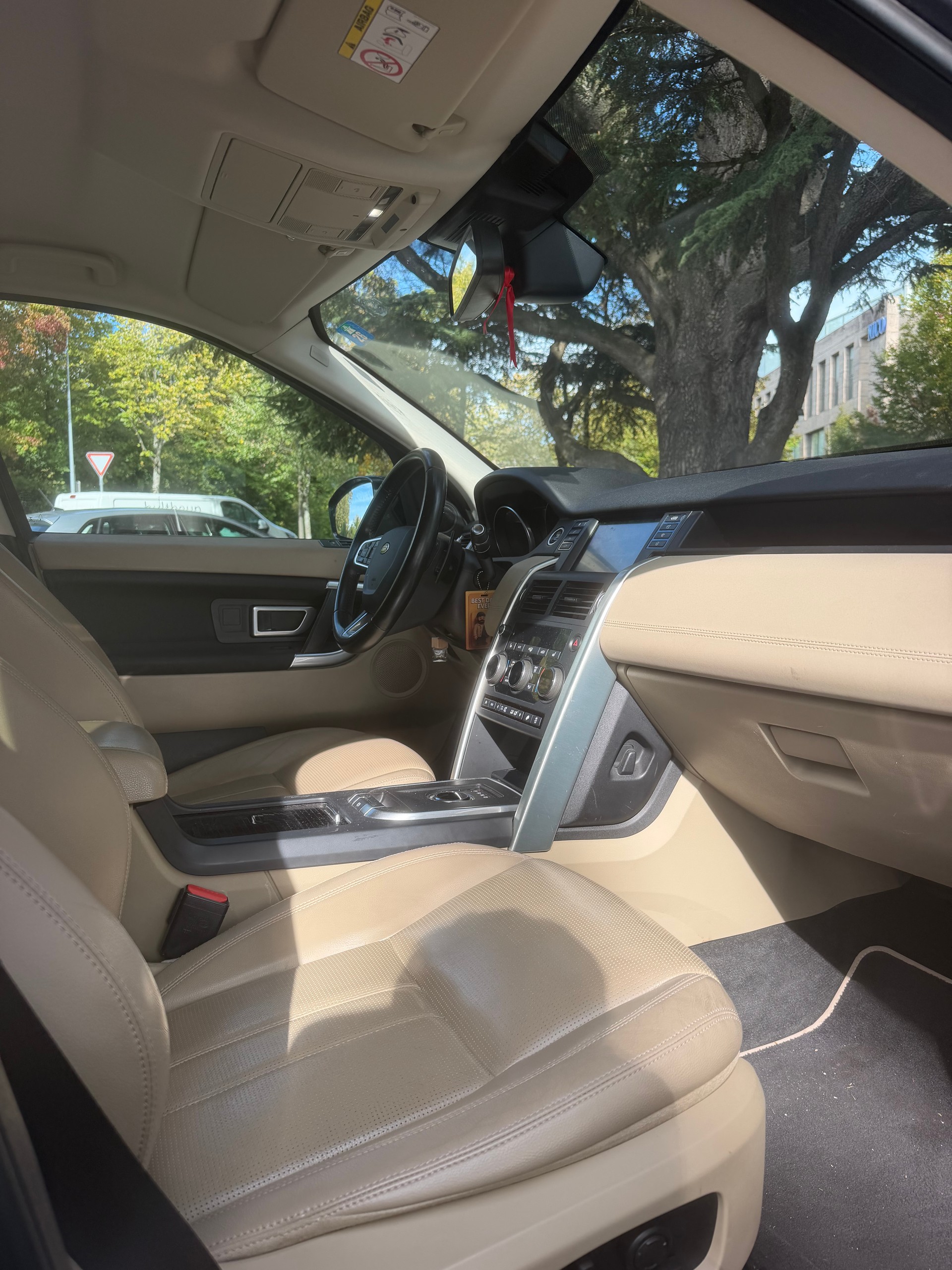 LAND ROVER 2.0 TD4 HSE Luxury-image-2