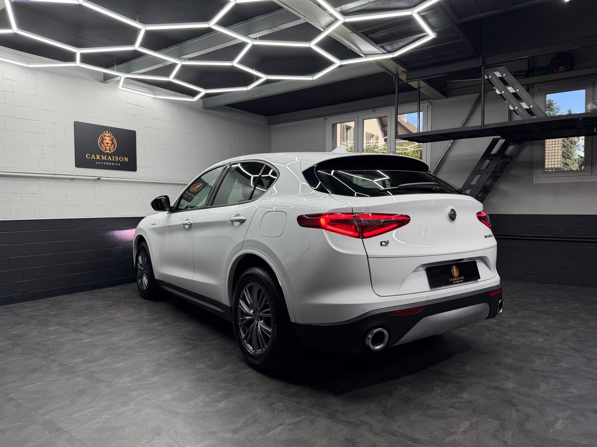 ALFA ROMEO Stelvio 2.0 Super Q4 Automatic | CH-Auto | 1. Hand | ACC Tempomat | Rückfahrkamera | Keyless | Facelift-image-5