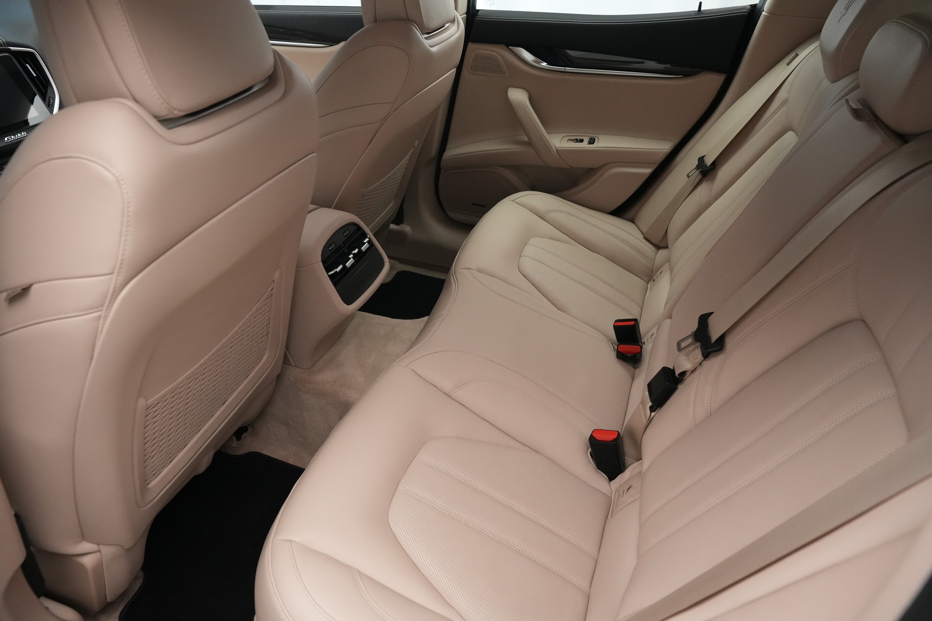 MASERATI Ghibli S Q4 3.0 V6 Automatica *Carbon*-image-15