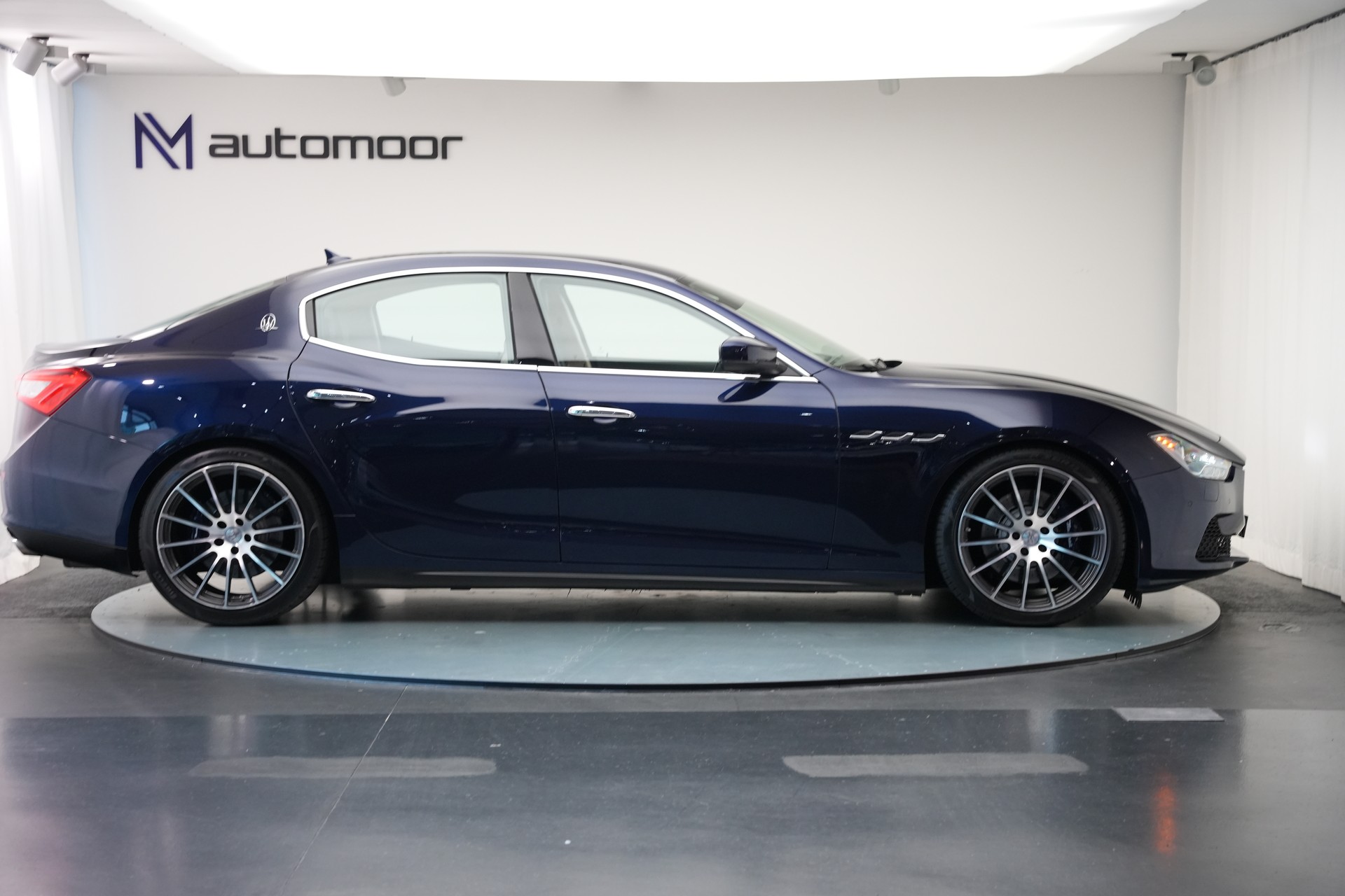 MASERATI Ghibli S Q4 3.0 V6 Automatica *Carbon*-image-3