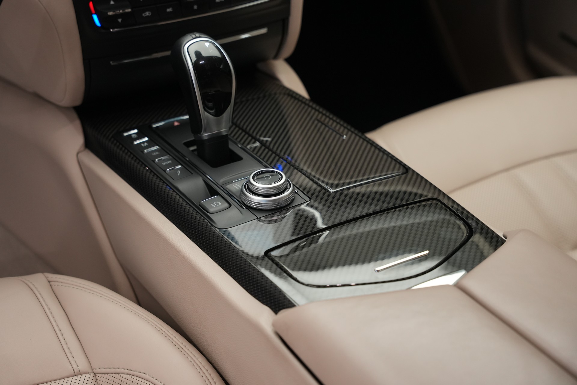 MASERATI Ghibli S Q4 3.0 V6 Automatica *Carbon*-image-25