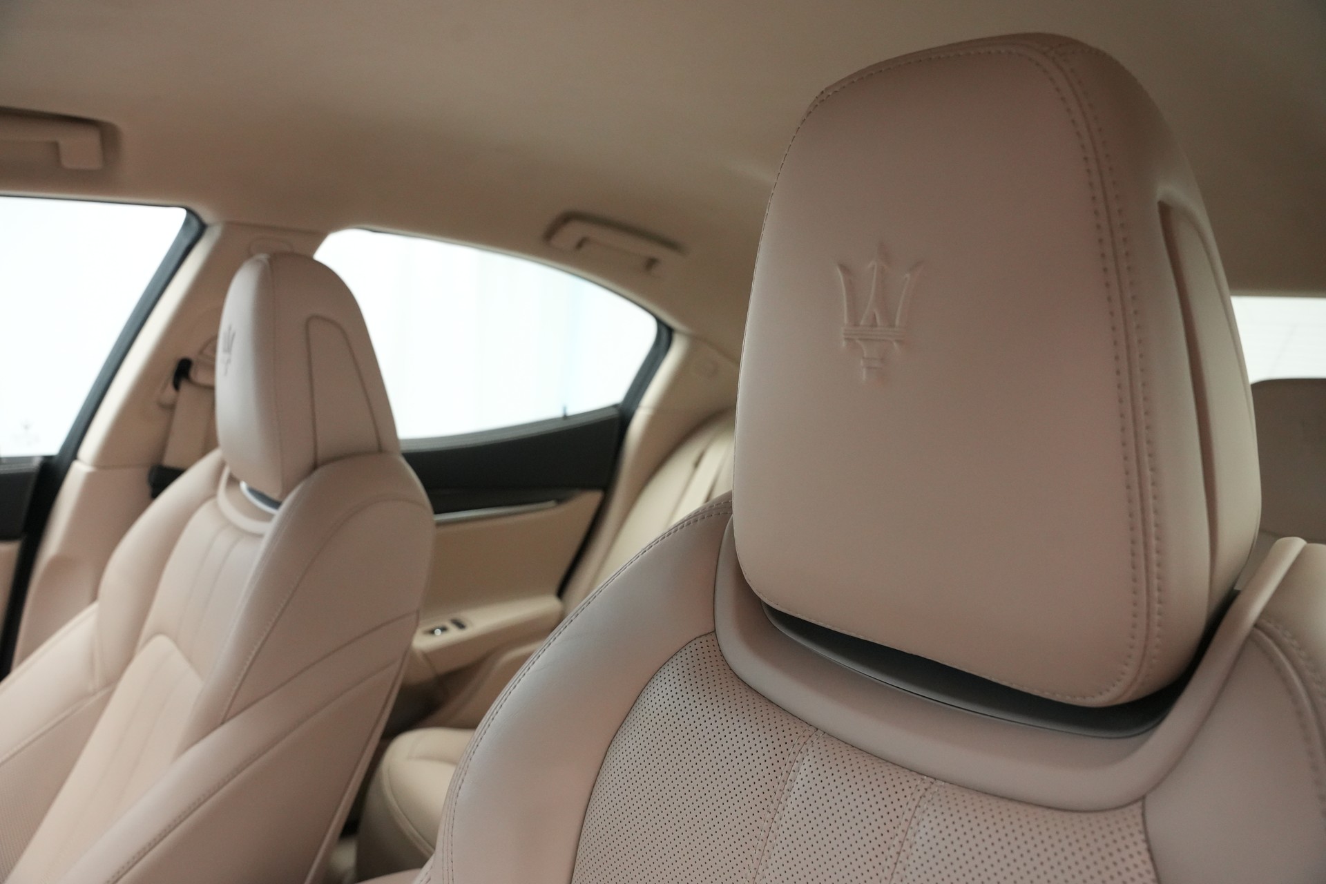 MASERATI Ghibli S Q4 3.0 V6 Automatica *Carbon*-image-16