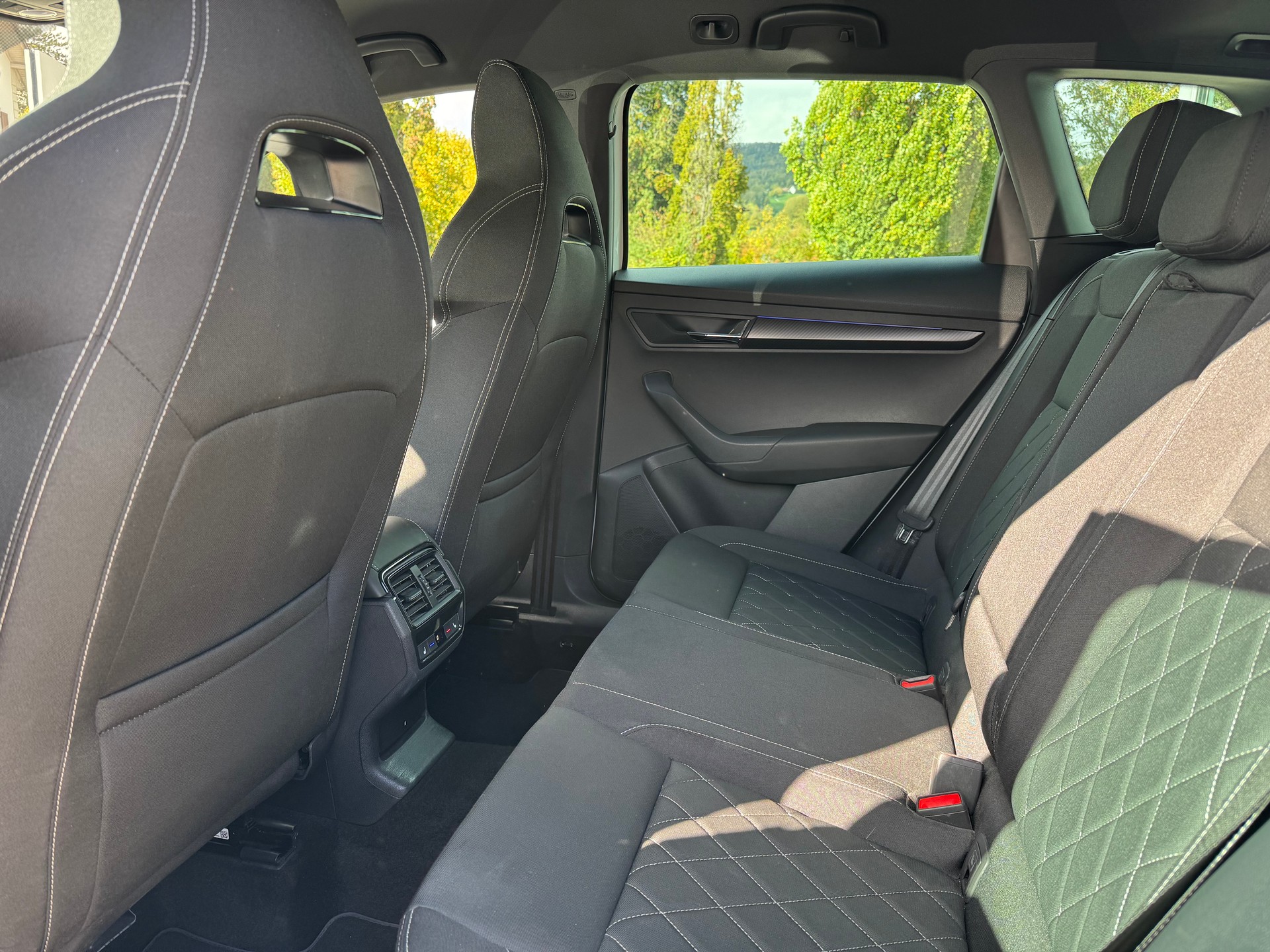 SKODA Karoq 1.5 TSI SportLine DSG-image-17