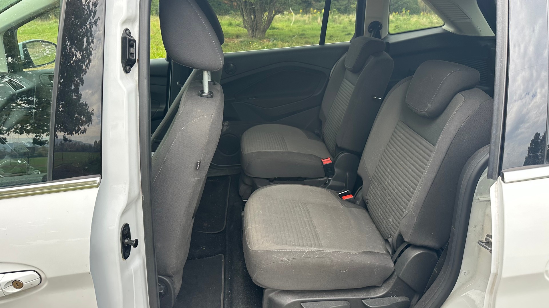 FORD GrC-Max 1.0 SCTi Titanium X-image-4