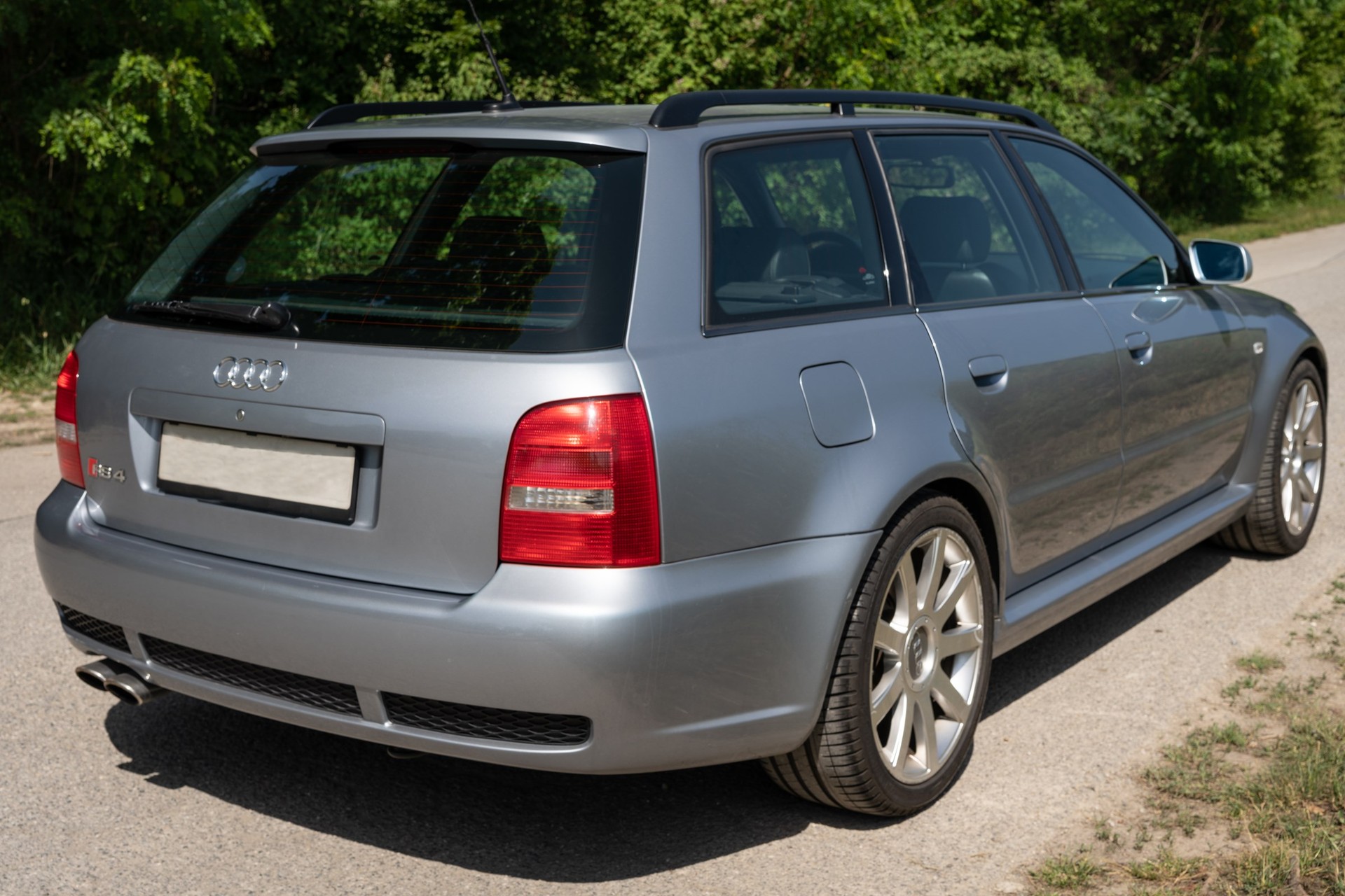 AUDI RS4 Avant quattro-image-6