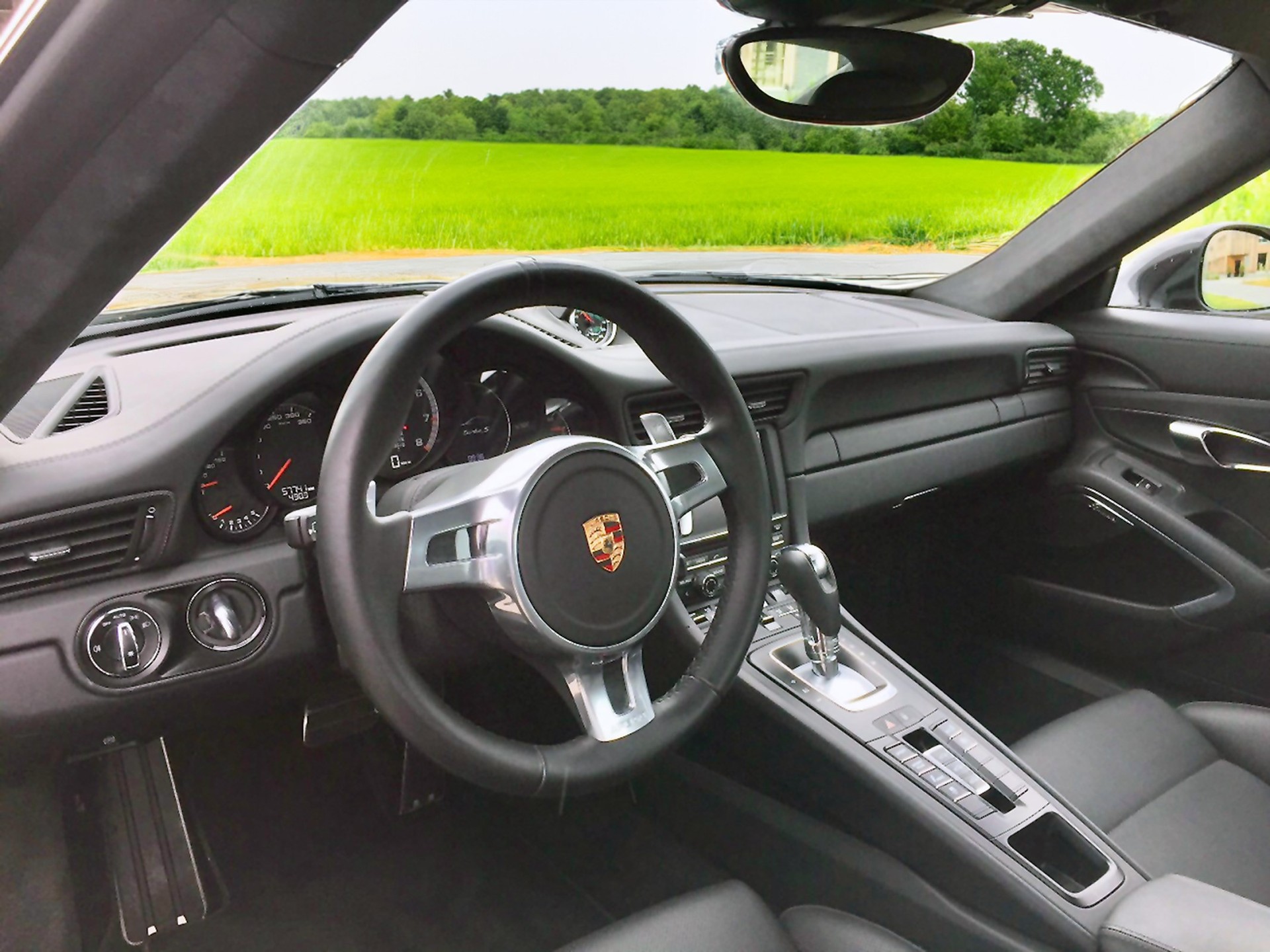 PORSCHE 911 Turbo S PDK-image-6