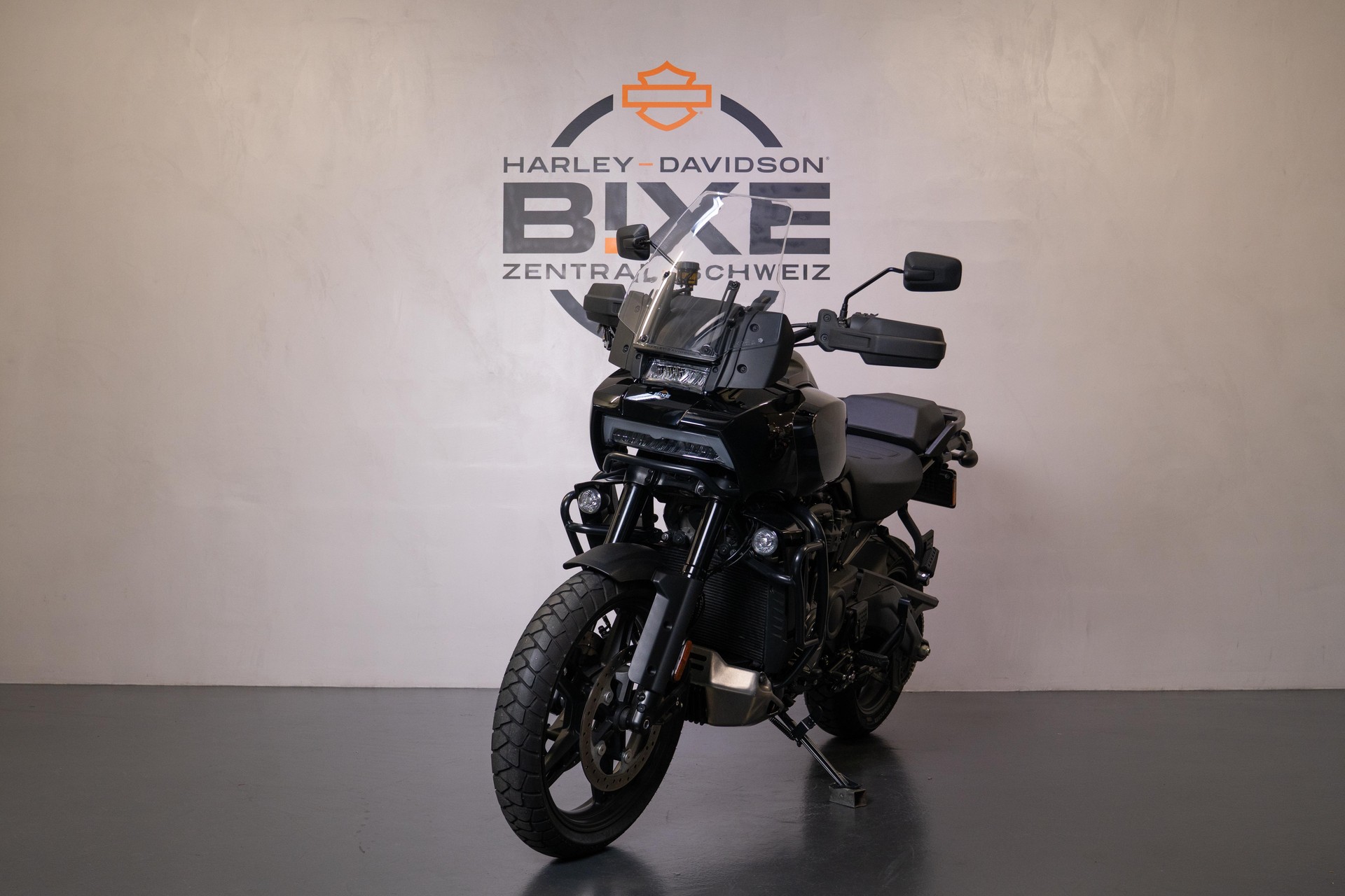 HARLEY-DAVIDSON RA Pan America 1250 Special-showroom-element-1