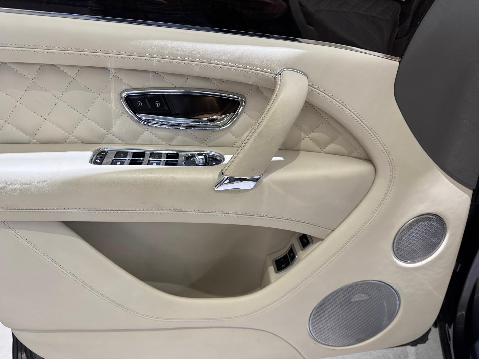 BENTLEY Bentayga W12-image-9