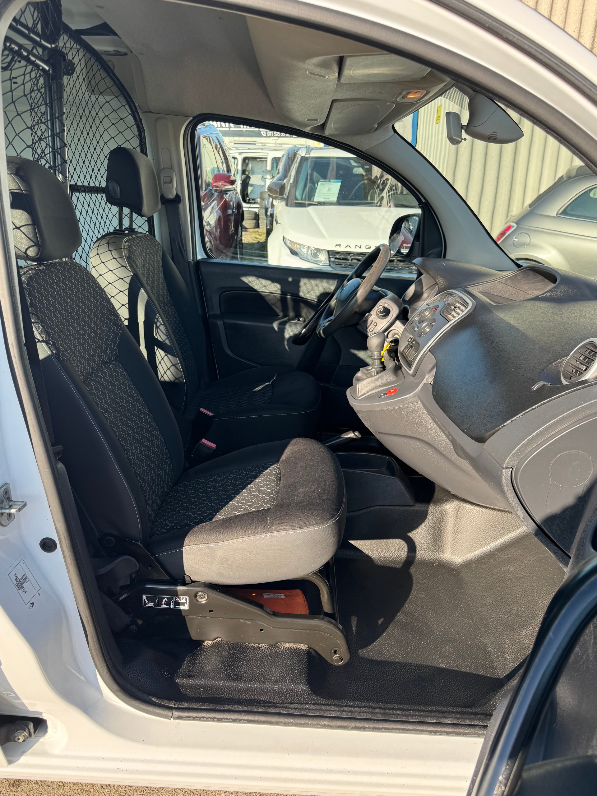 RENAULT Kangoo Medium TCe 115 ENERGY Business-image-10