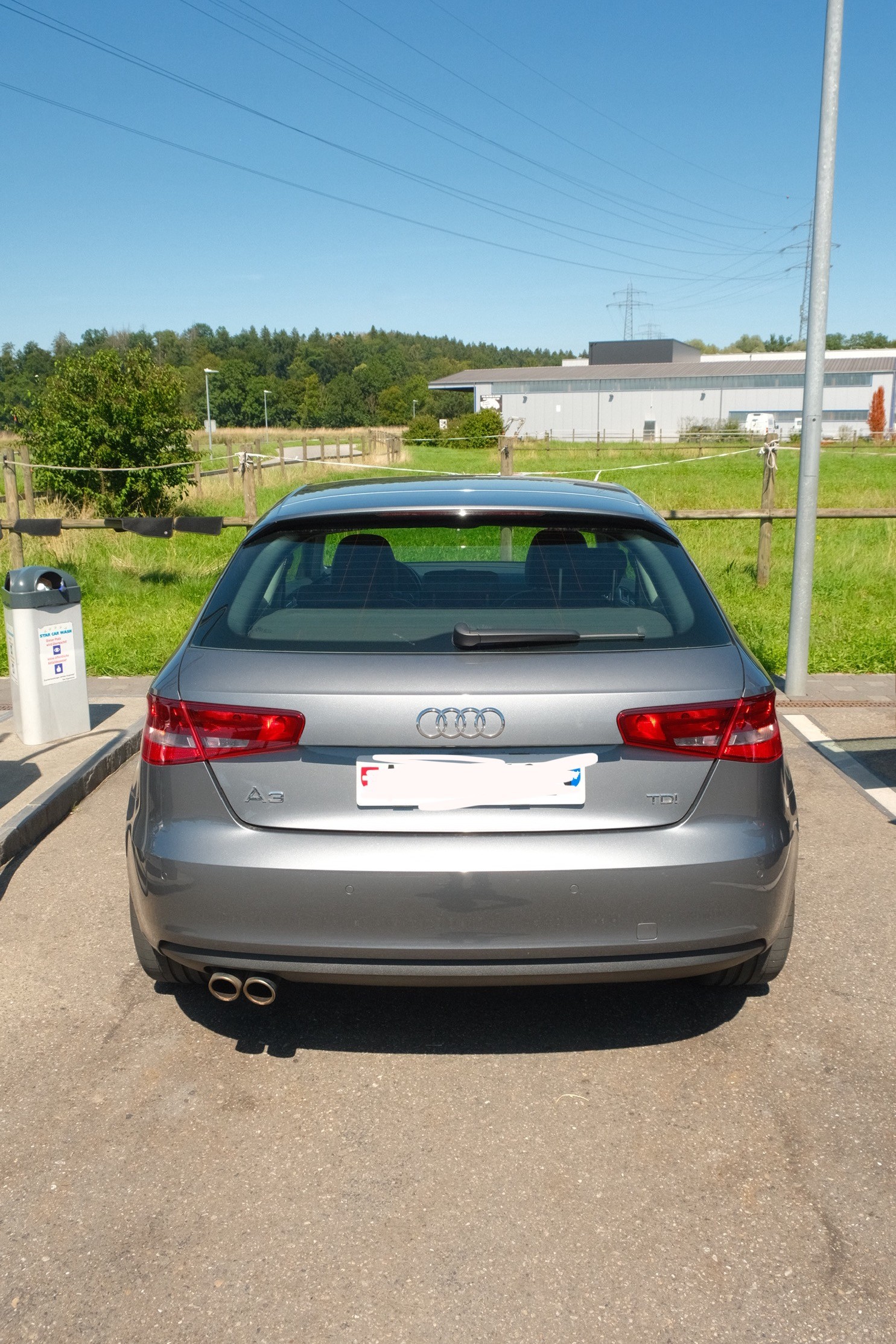 AUDI A3 2.0 TDI Ambiente-image-1