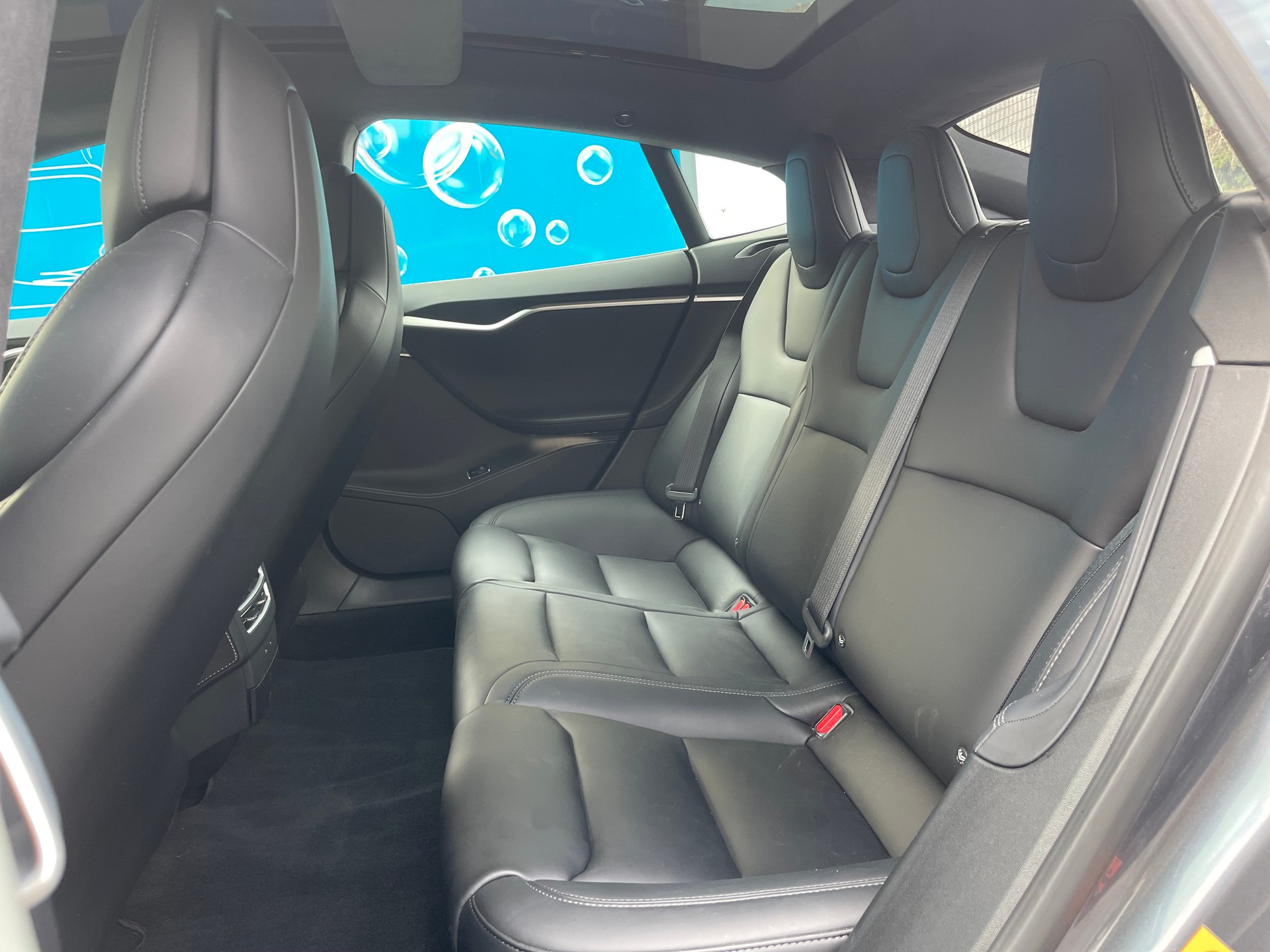 TESLA Model S 100 D-image-8