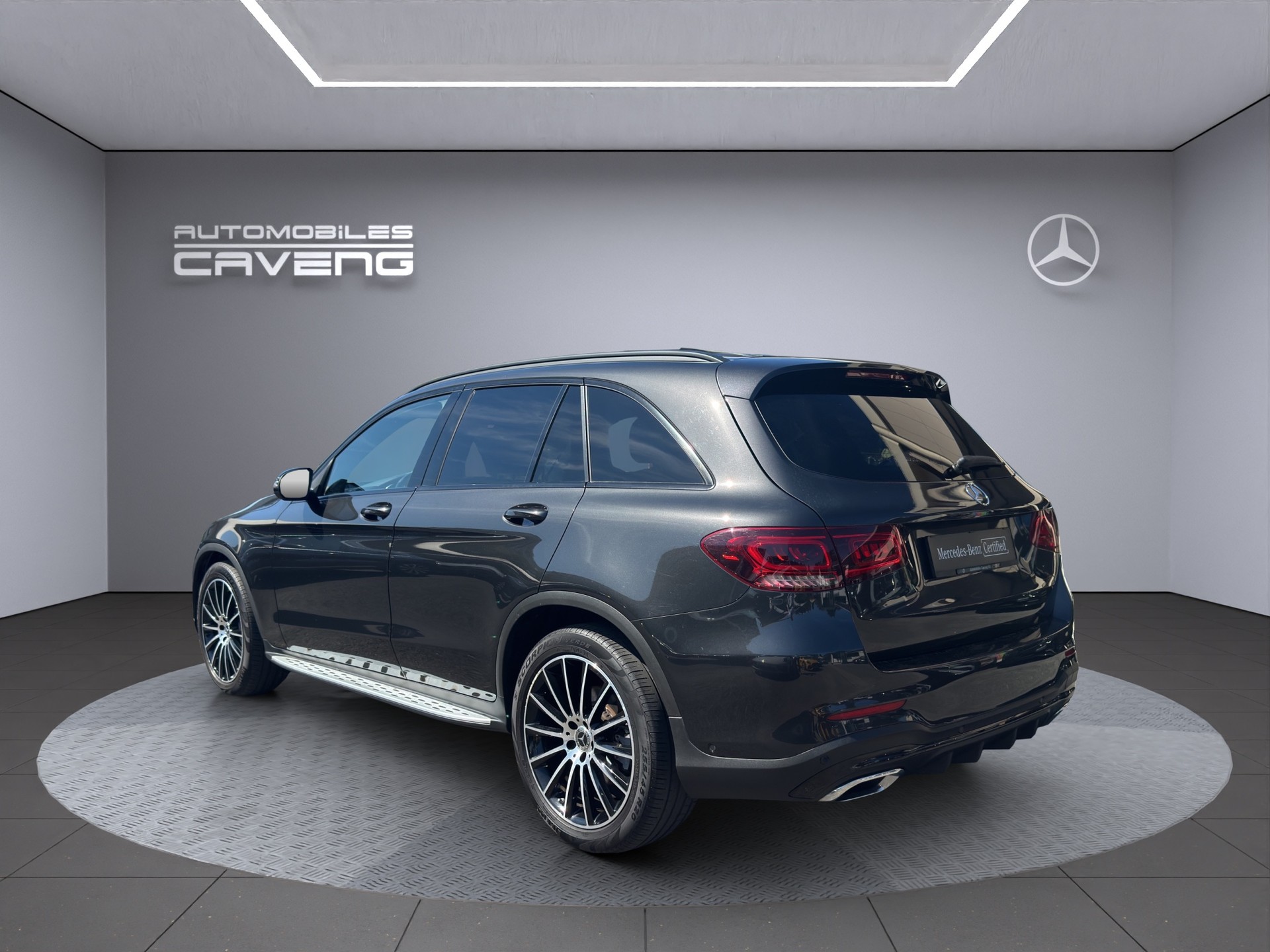MERCEDES-BENZ GLC 200 AMG Line 4Matic 9G-Tronic-image-2