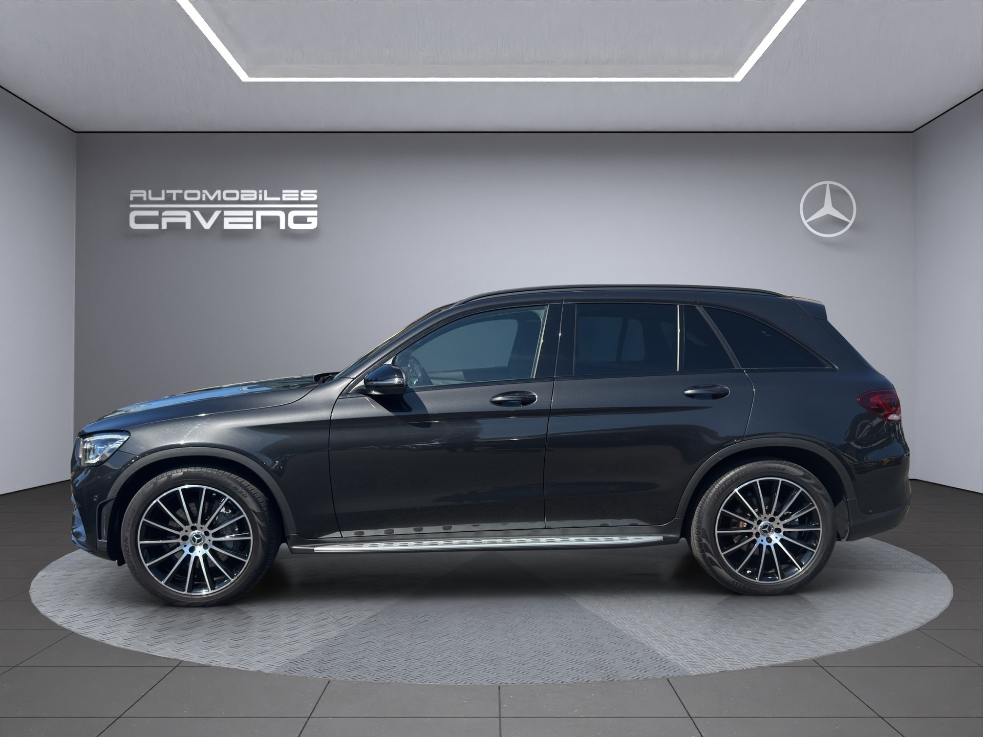 MERCEDES-BENZ GLC 200 AMG Line 4Matic 9G-Tronic-image-1