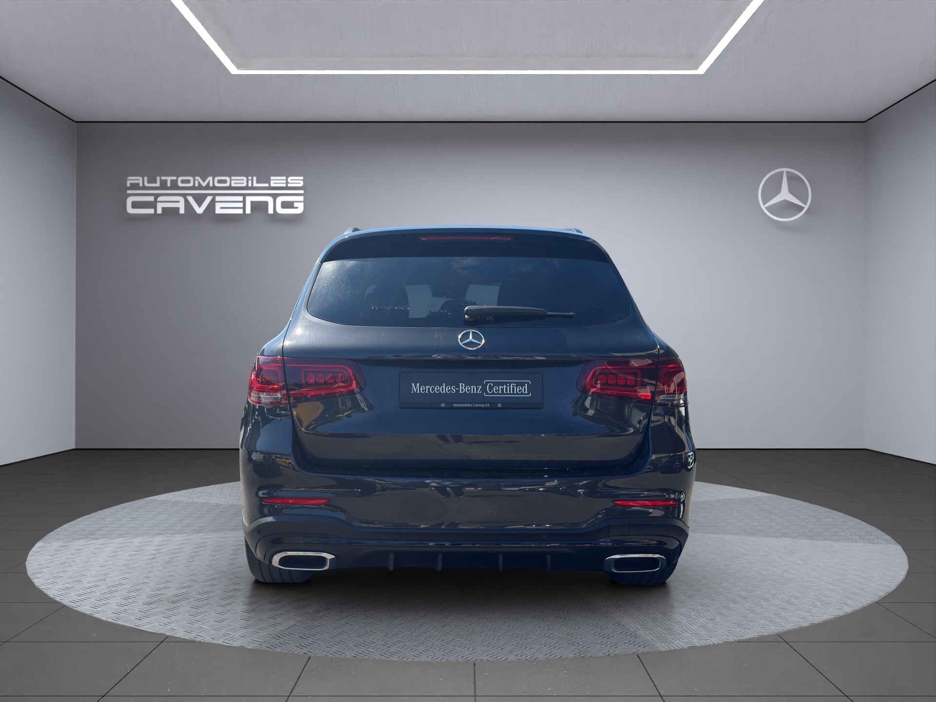 MERCEDES-BENZ GLC 200 AMG Line 4Matic 9G-Tronic-image-3