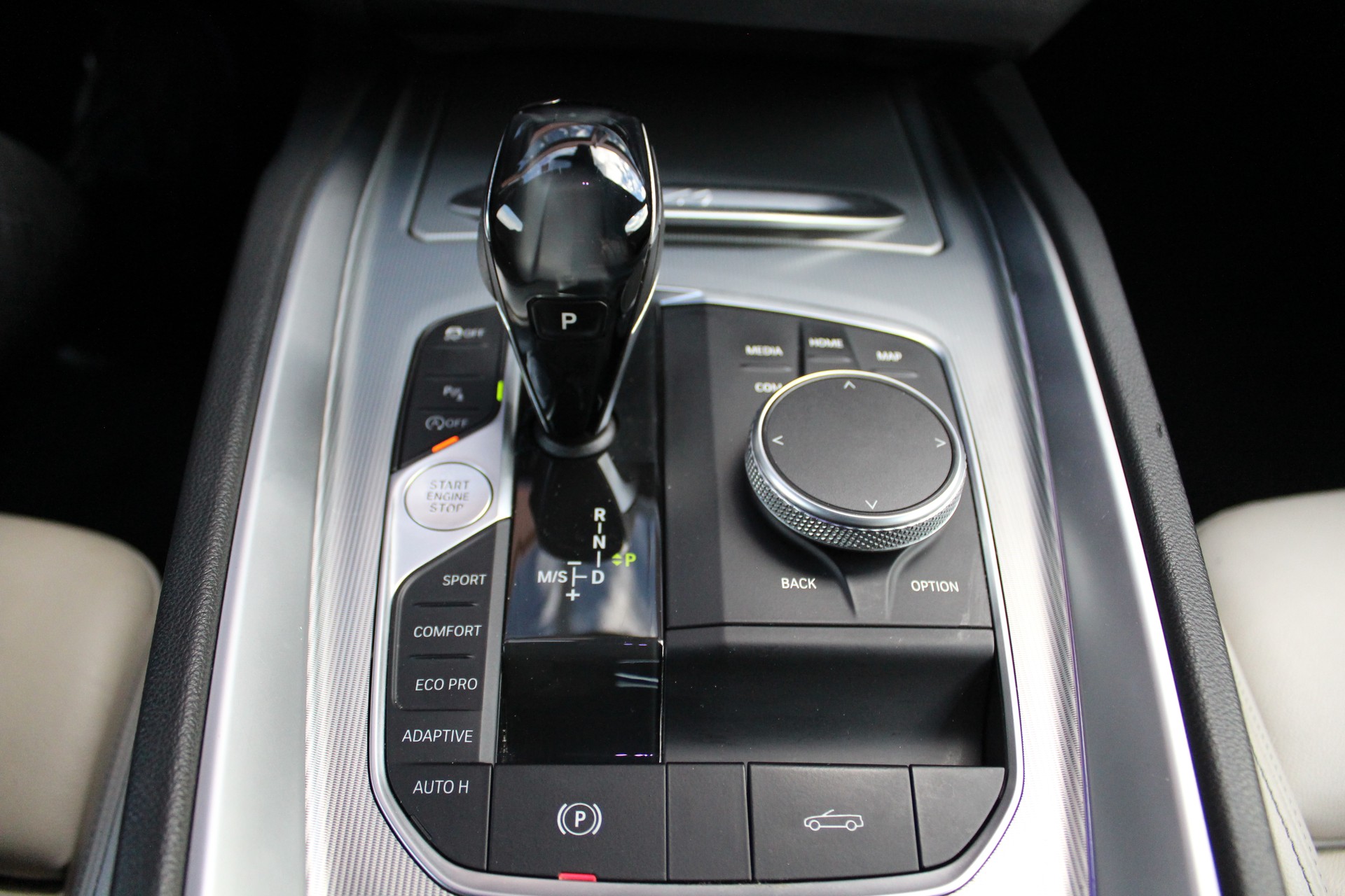 BMW Z4 M40i Steptronic - "Harman&Kardon * Head-Up Display * LED Adapt. * Jantes 19' M * Driving Assistant"-image-14