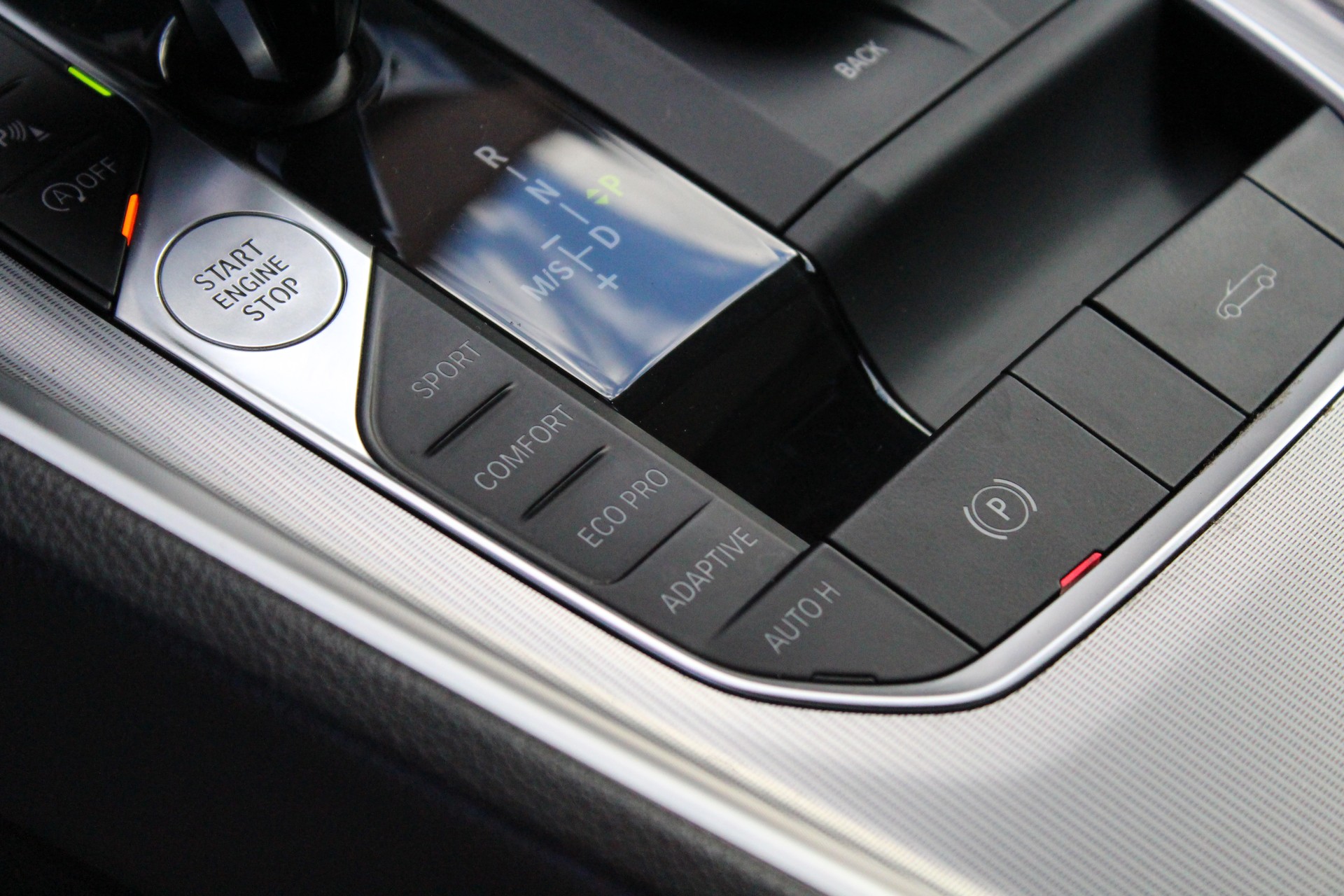 BMW Z4 M40i Steptronic - "Harman&Kardon * Head-Up Display * LED Adapt. * Jantes 19' M * Driving Assistant"-image-13