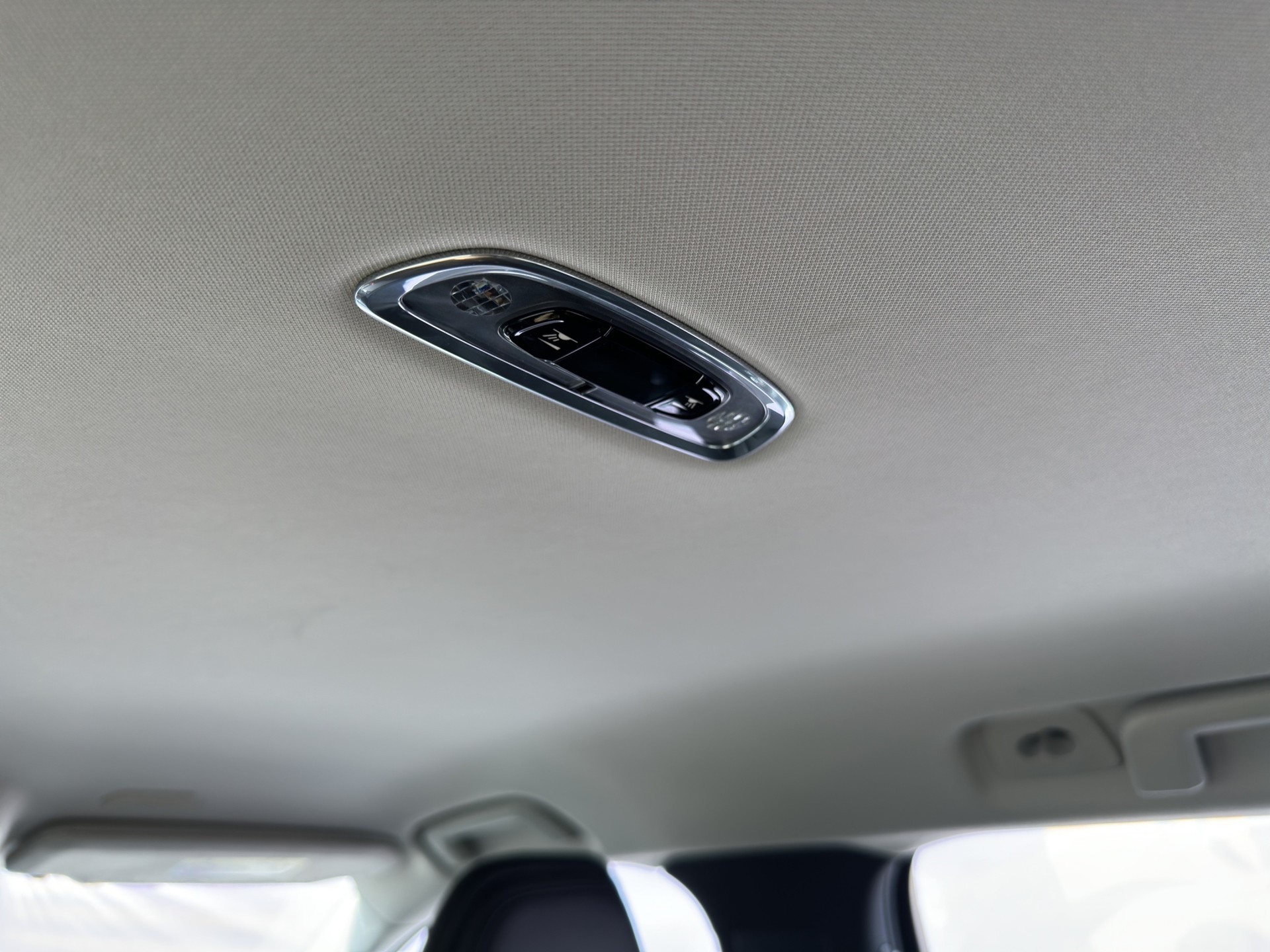 VOLVO V90 D3 Momentum Geartronic-image-41