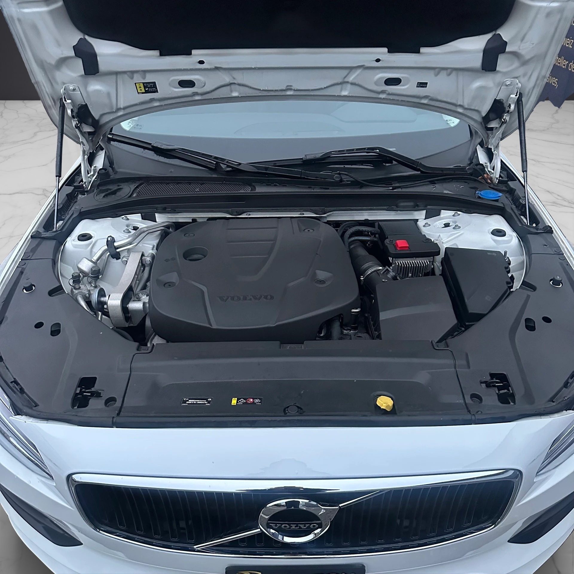 VOLVO V90 D3 Momentum Geartronic-image-31