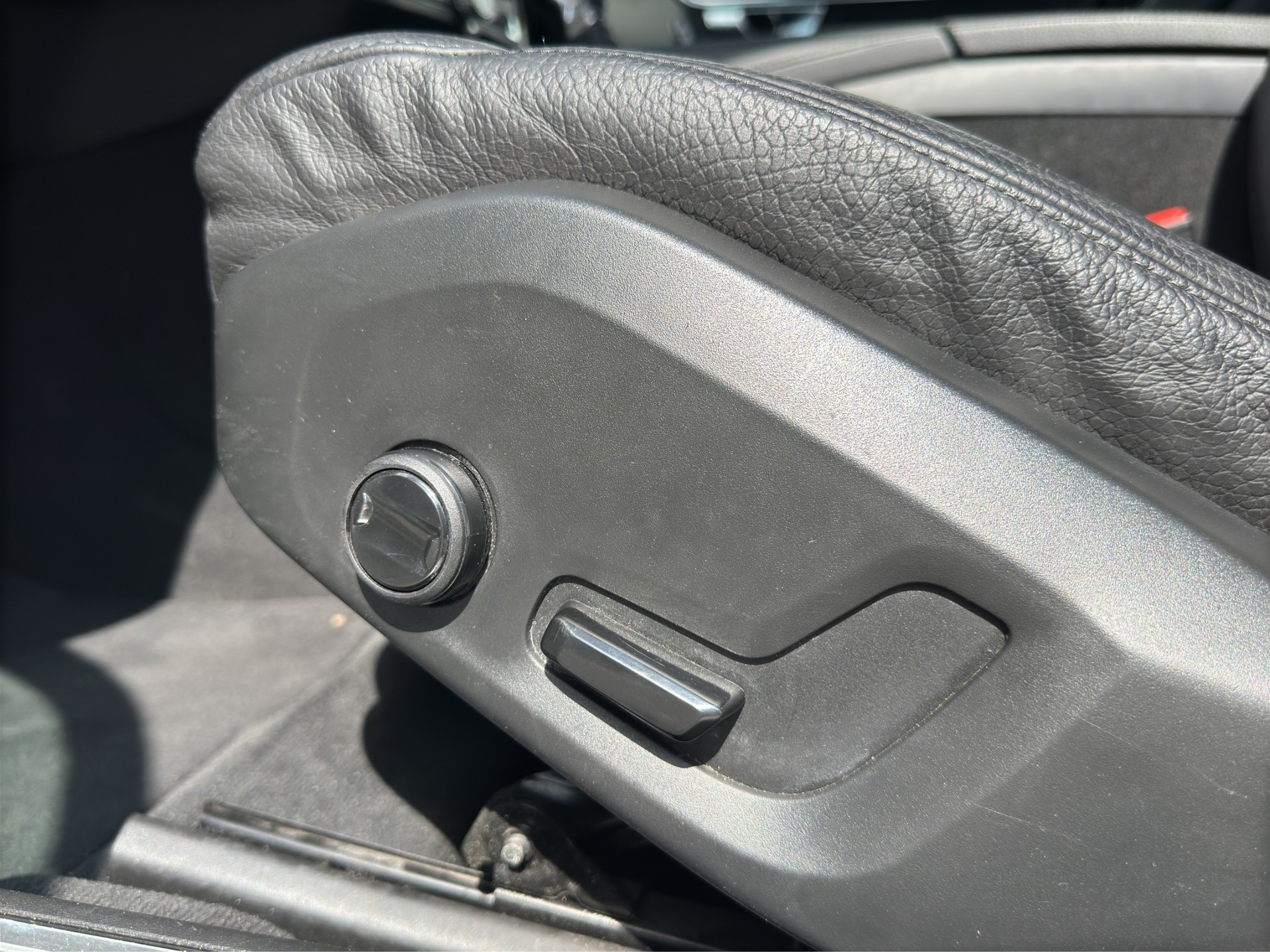 VOLVO V90 D3 Momentum Geartronic-image-55