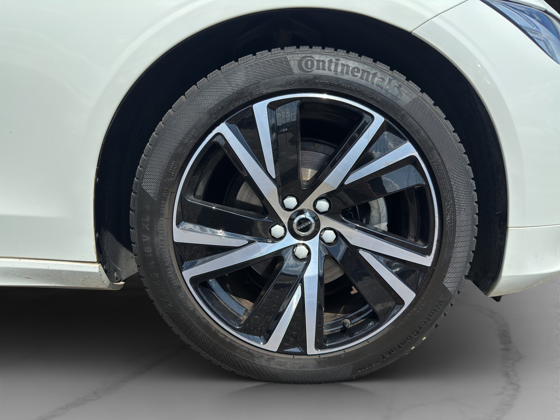 VOLVO V90 D3 Momentum Geartronic-image-11