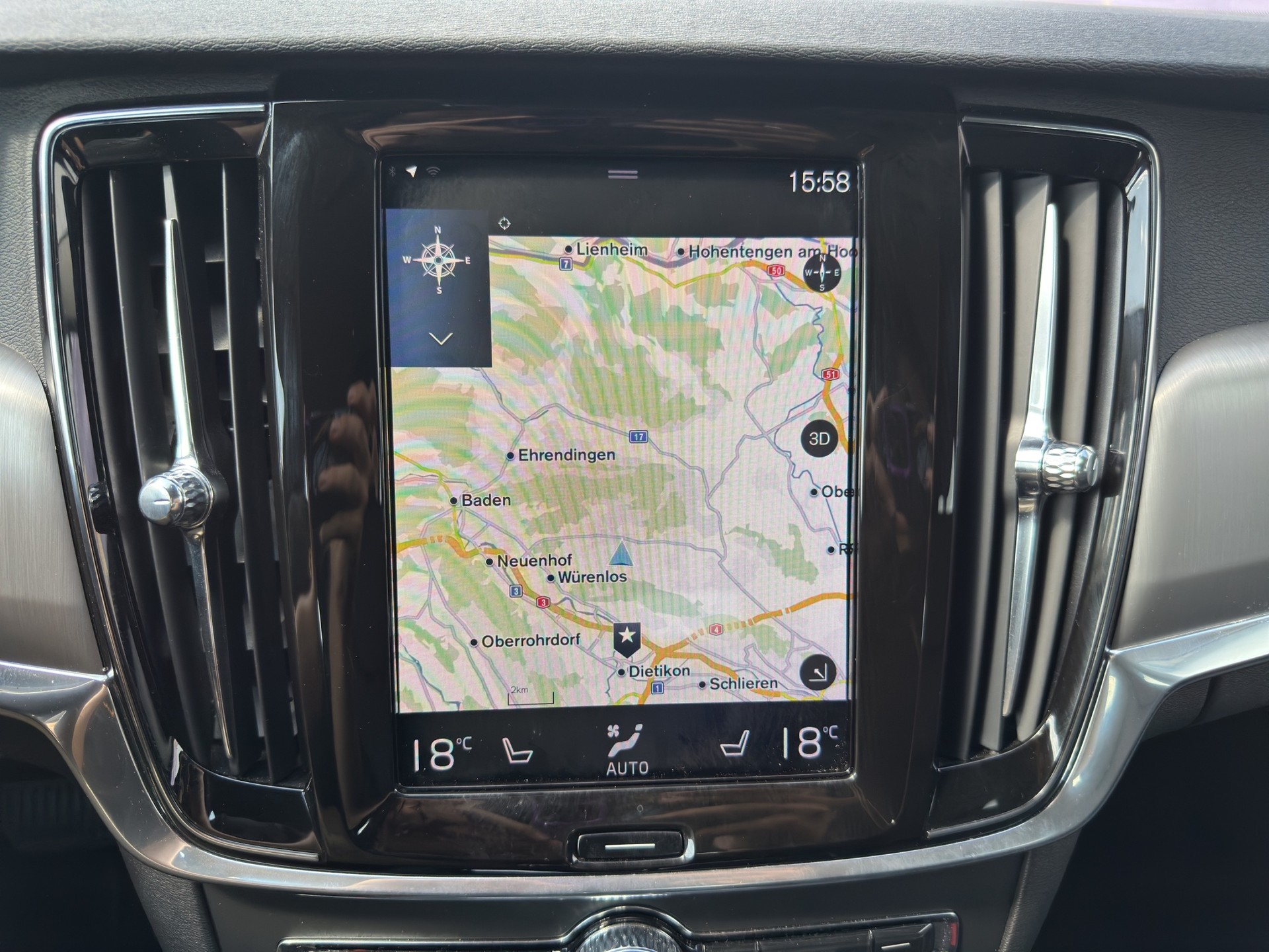 VOLVO V90 D3 Momentum Geartronic-image-28