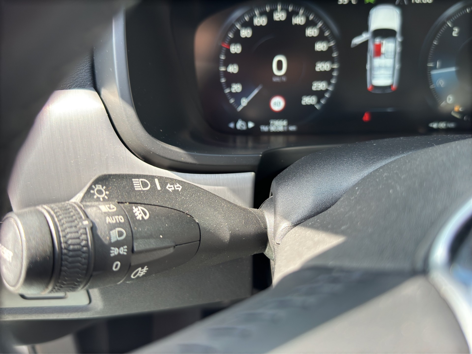 VOLVO V90 D3 Momentum Geartronic-image-54