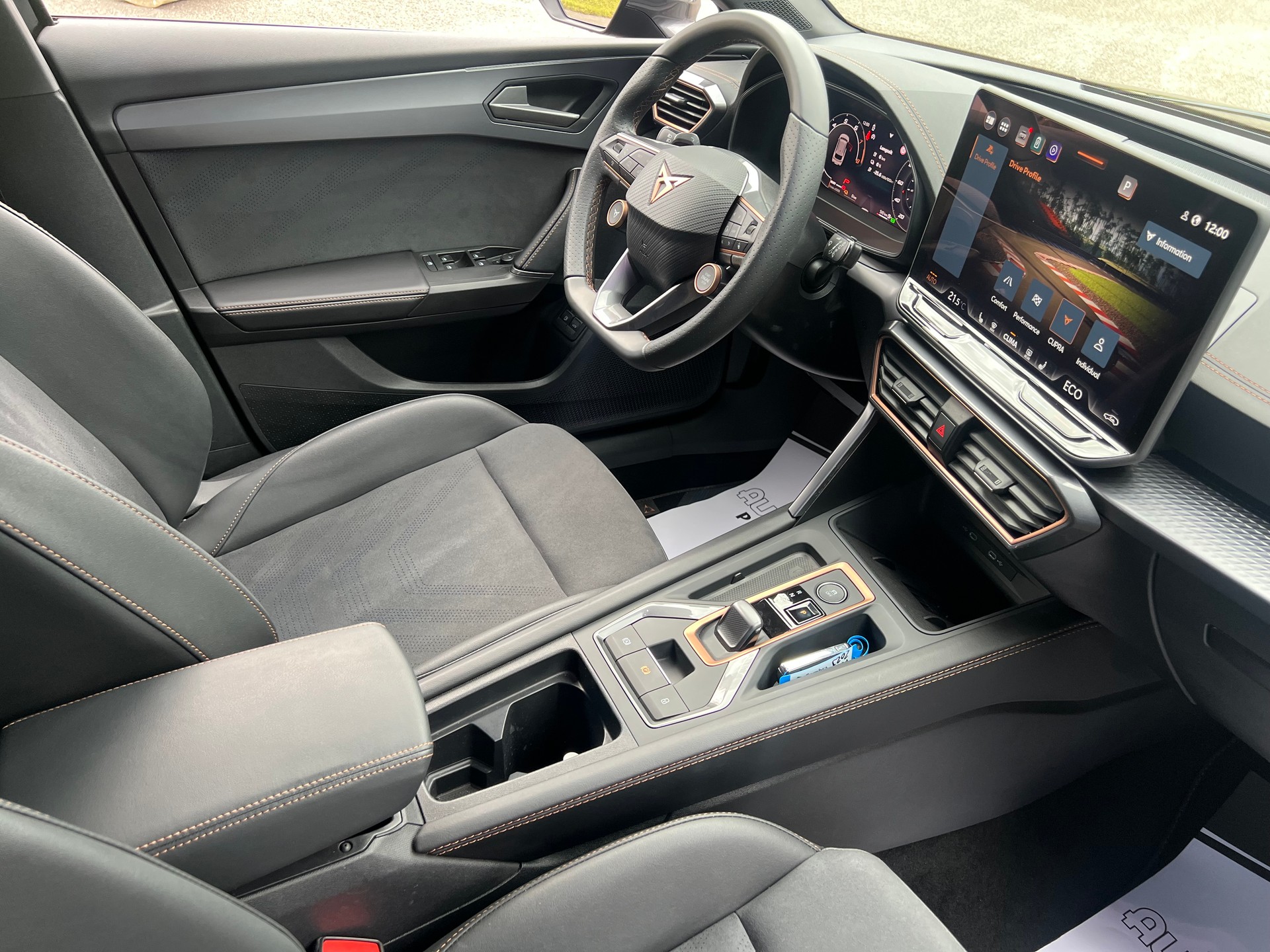 CUPRA LEON "272 PS" !! ST 1.5 E.-HYBRID pHEV. VZ-DSG. CH WAGEN !! AMAG VOLLGARANTIE. TOP AUSSTATTUNG.-image-4