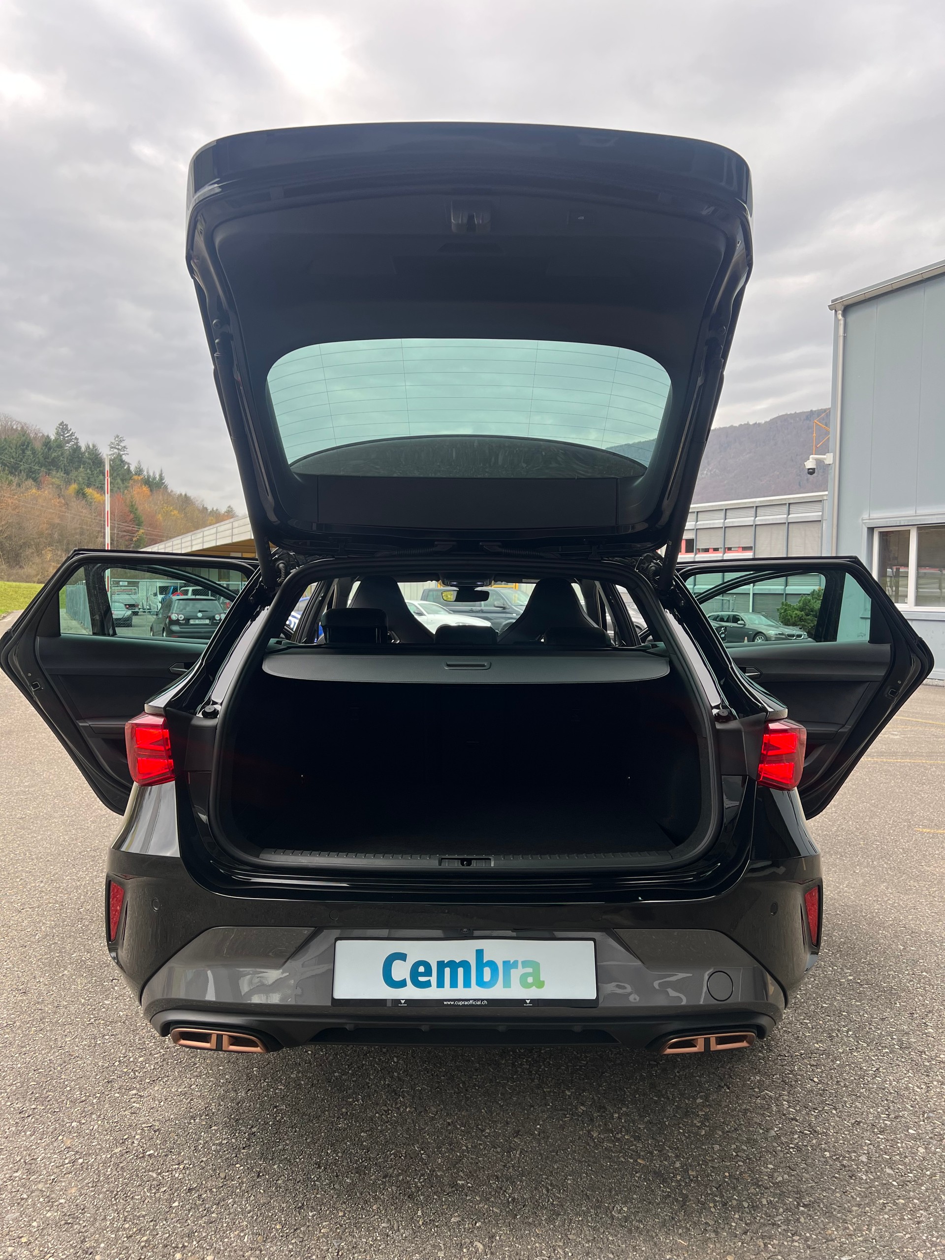 CUPRA LEON "272 PS" !! ST 1.5 E.-HYBRID pHEV. VZ-DSG. CH WAGEN !! AMAG VOLLGARANTIE. TOP AUSSTATTUNG.-image-28