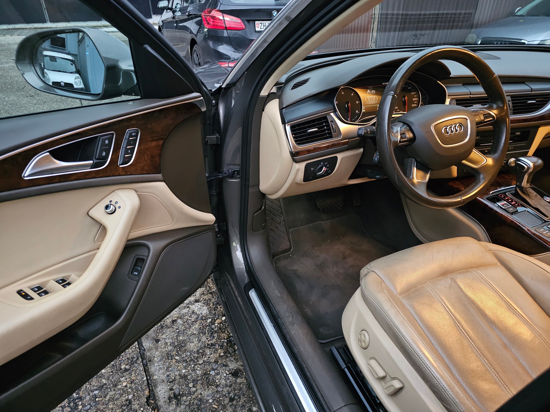 AUDI Audi A6 quattro S-tronic-image-6