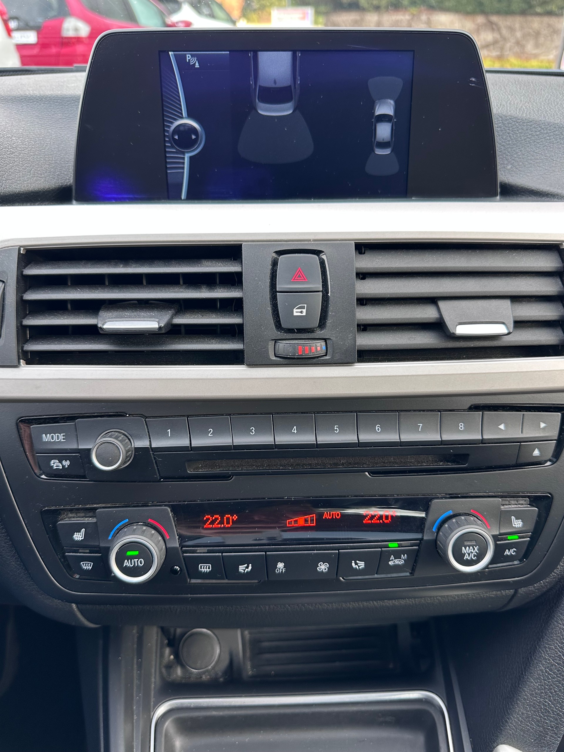 BMW 320d xDrive Steptronic-image-14