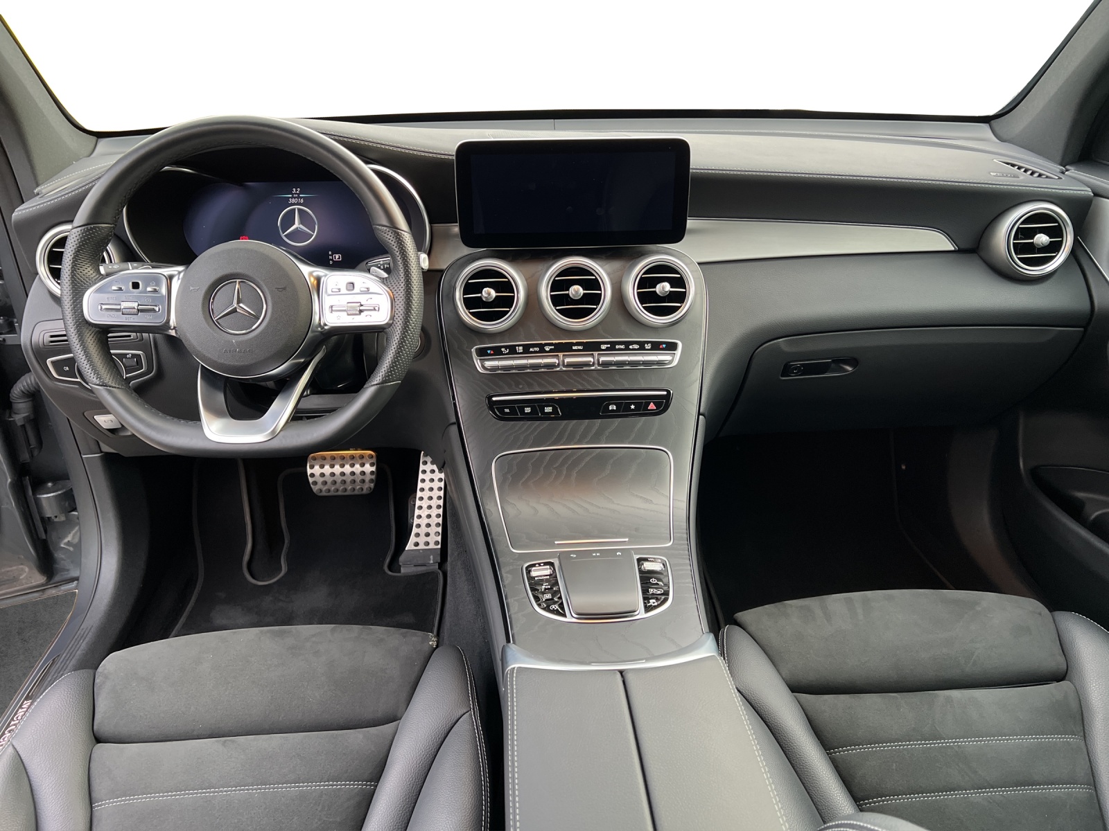 MERCEDES-BENZ GLC 200 AMG Line 4Matic-image-9