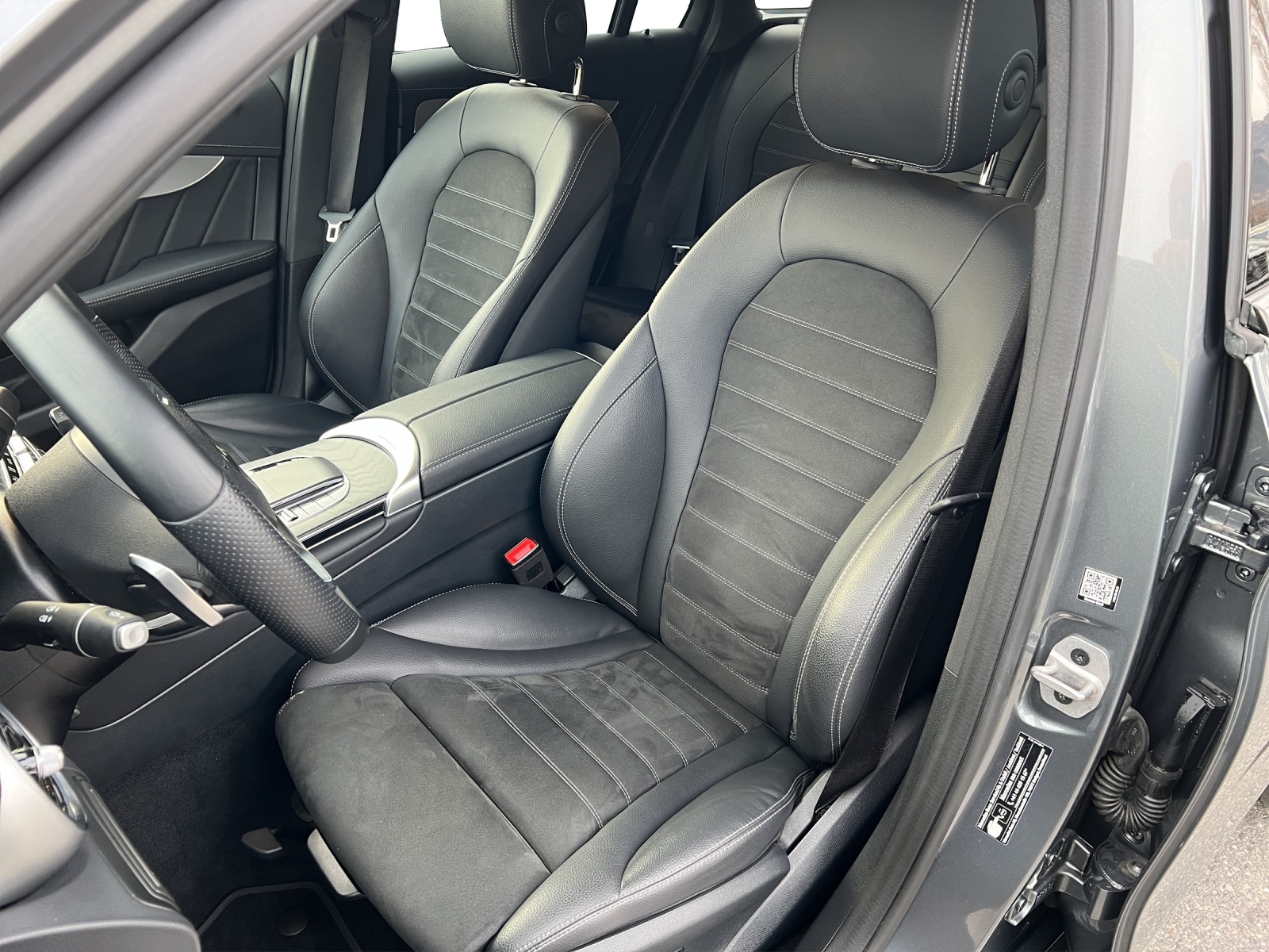 MERCEDES-BENZ GLC 200 AMG Line 4Matic-image-8